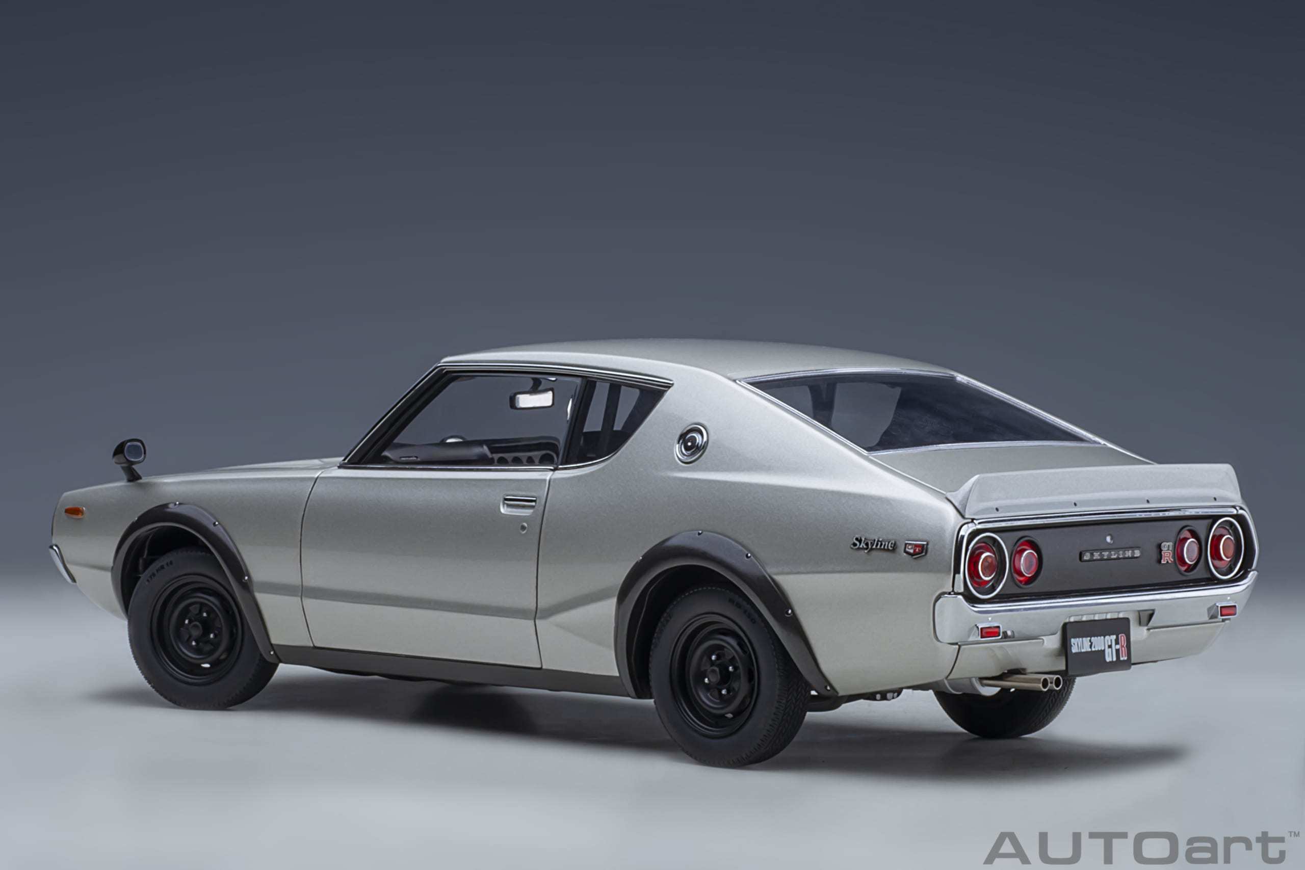 預訂:1/18 AUTOART Nissan Skyline 2000GT-R (KPGC110) (Silv