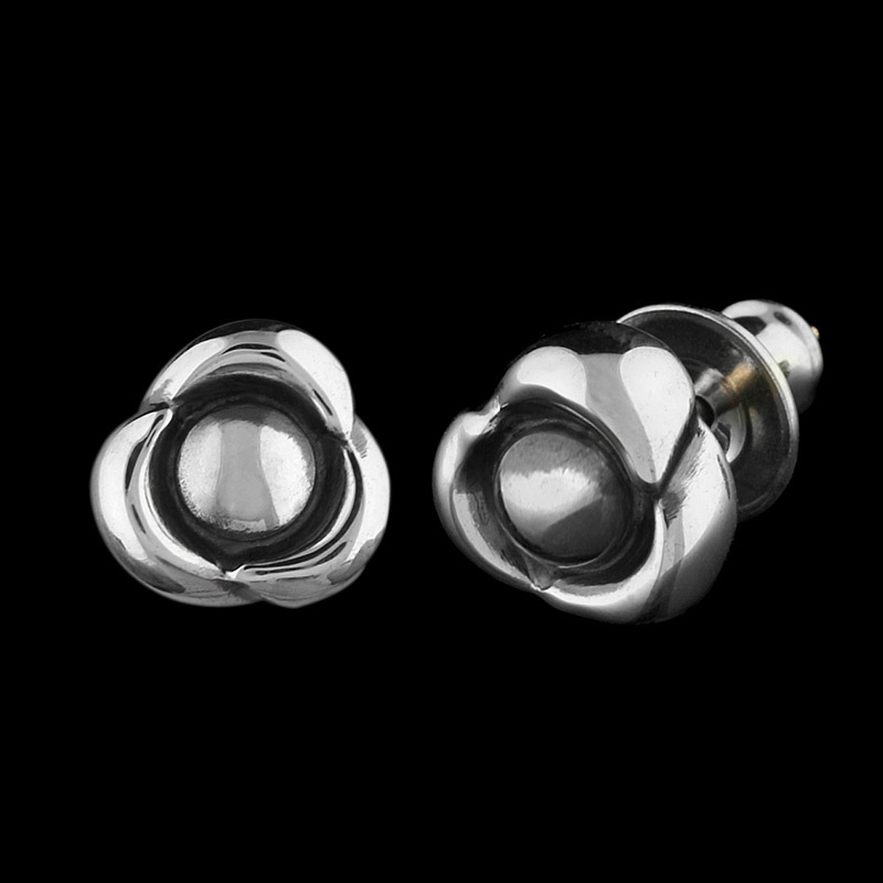 Kiss & Flow: Flow Stud Earring