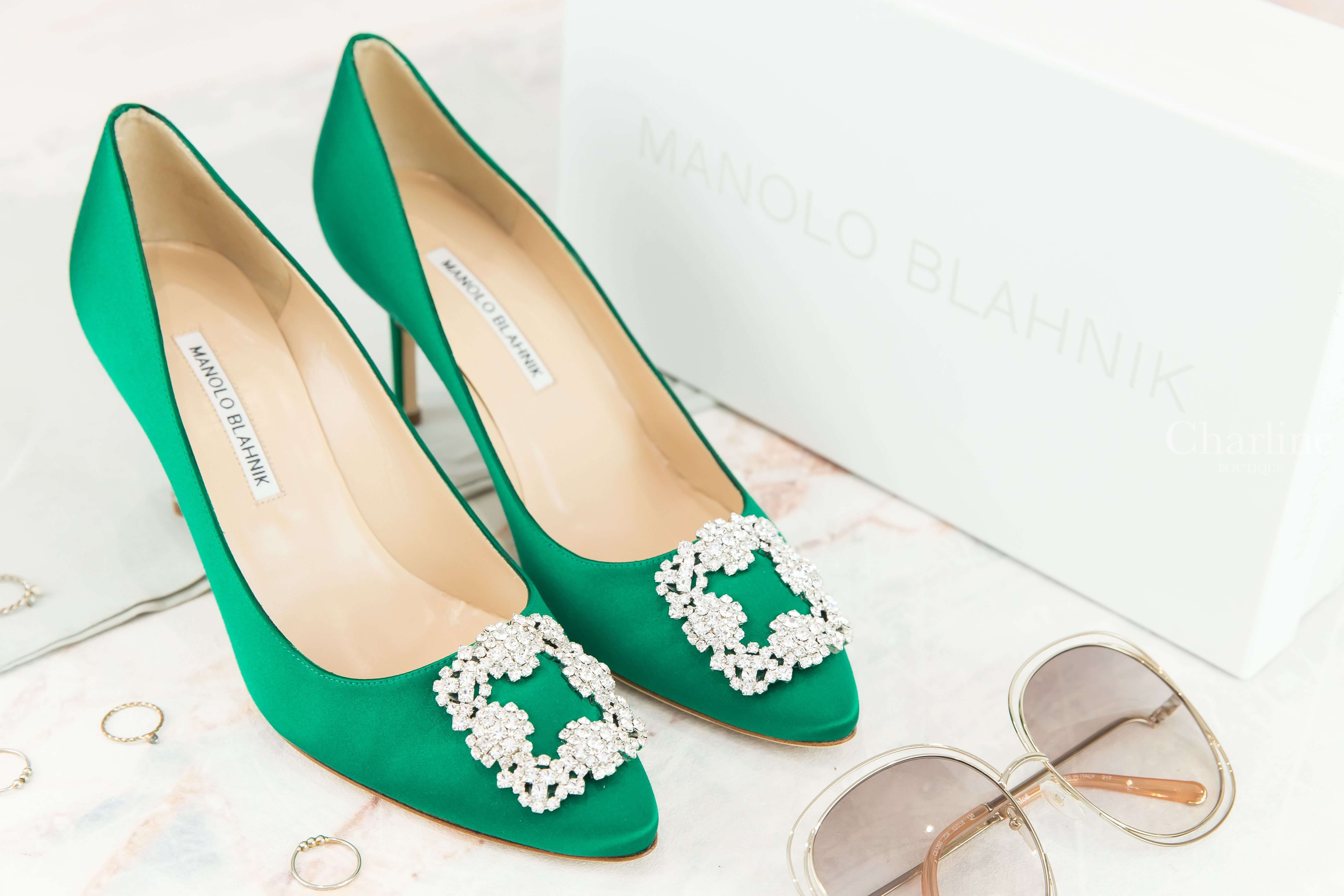 Manolo Blahnik Hangisi 綠色絲綢銀色鑲鑽方釦7cm細跟高跟鞋