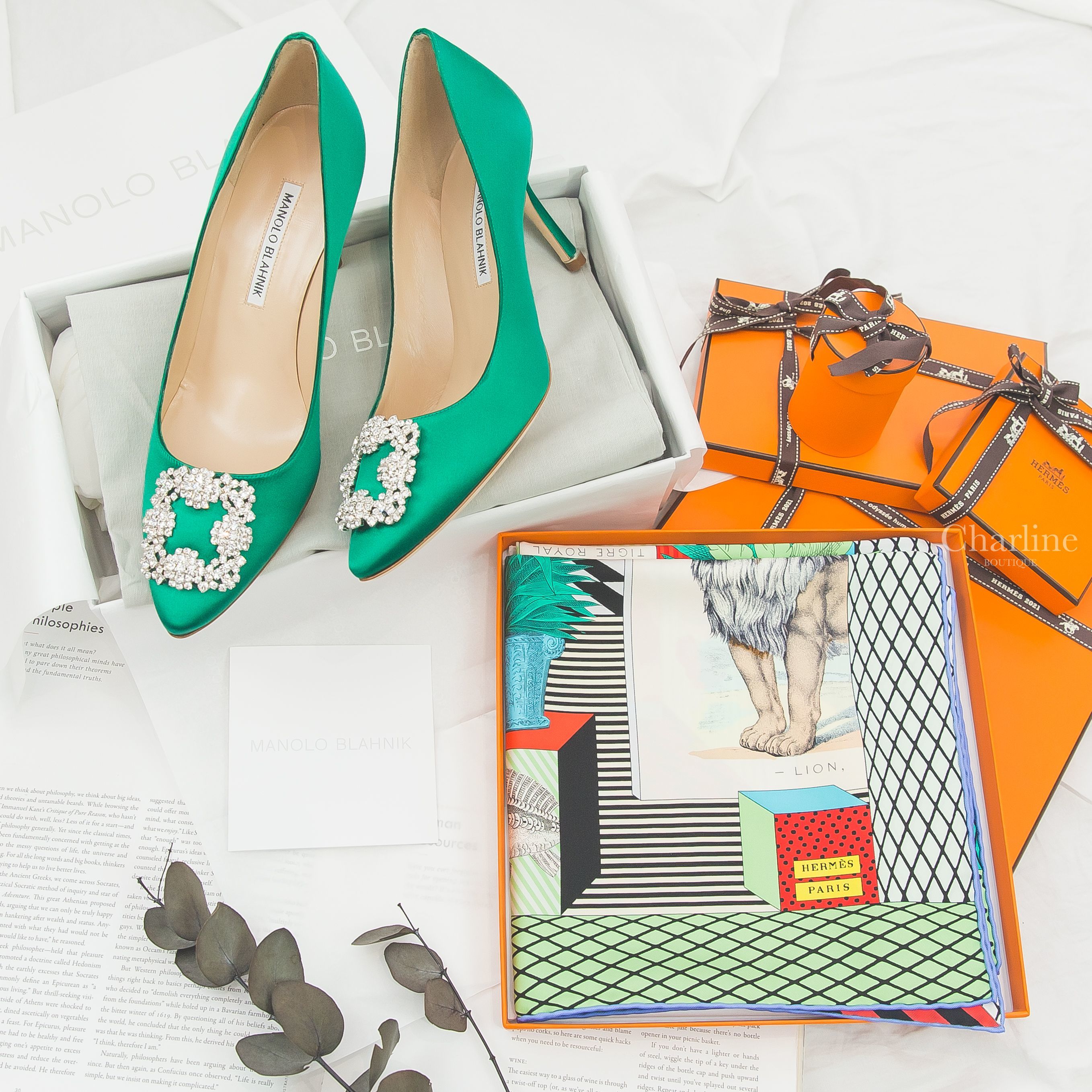 Manolo Blahnik Hangisi 綠色絲綢銀色鑲鑽方釦7cm細跟高跟鞋-Charline Boutique 精品代購