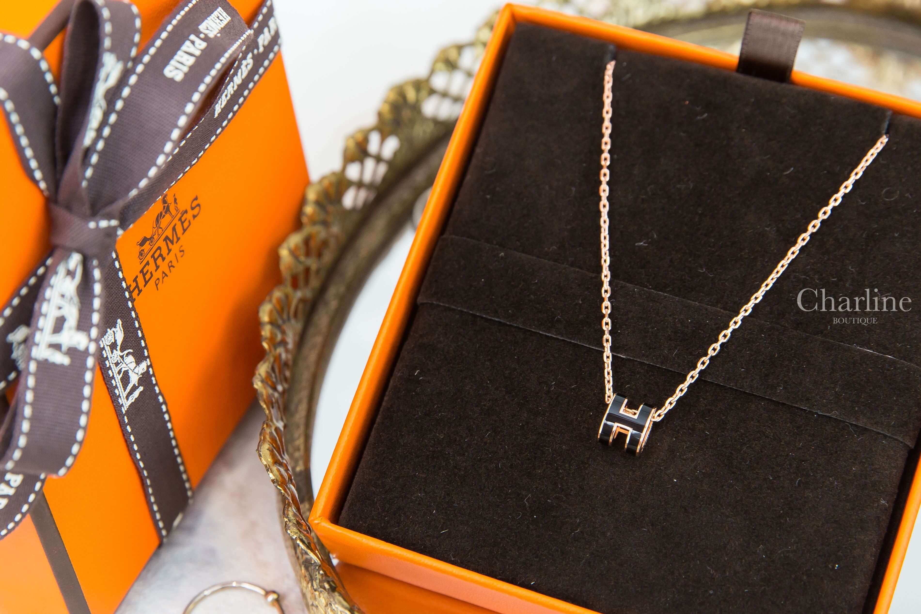 Hermès Mini Pop H Pendant 黑色迷你珐瑯鍍玫瑰金簍空橢圓項鍊-Charline Boutique 精品代購