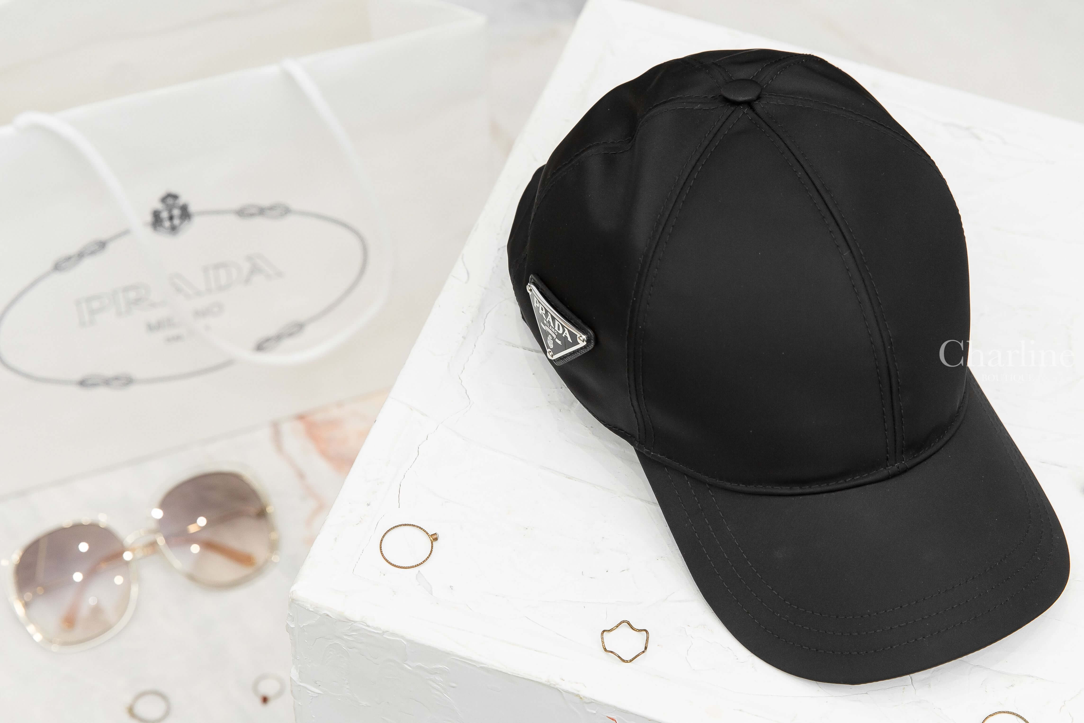 Prada Re-Nylon Baseball Cap 黑色尼龍三角銀字Logo棒球帽-Charline Boutique 精品代購