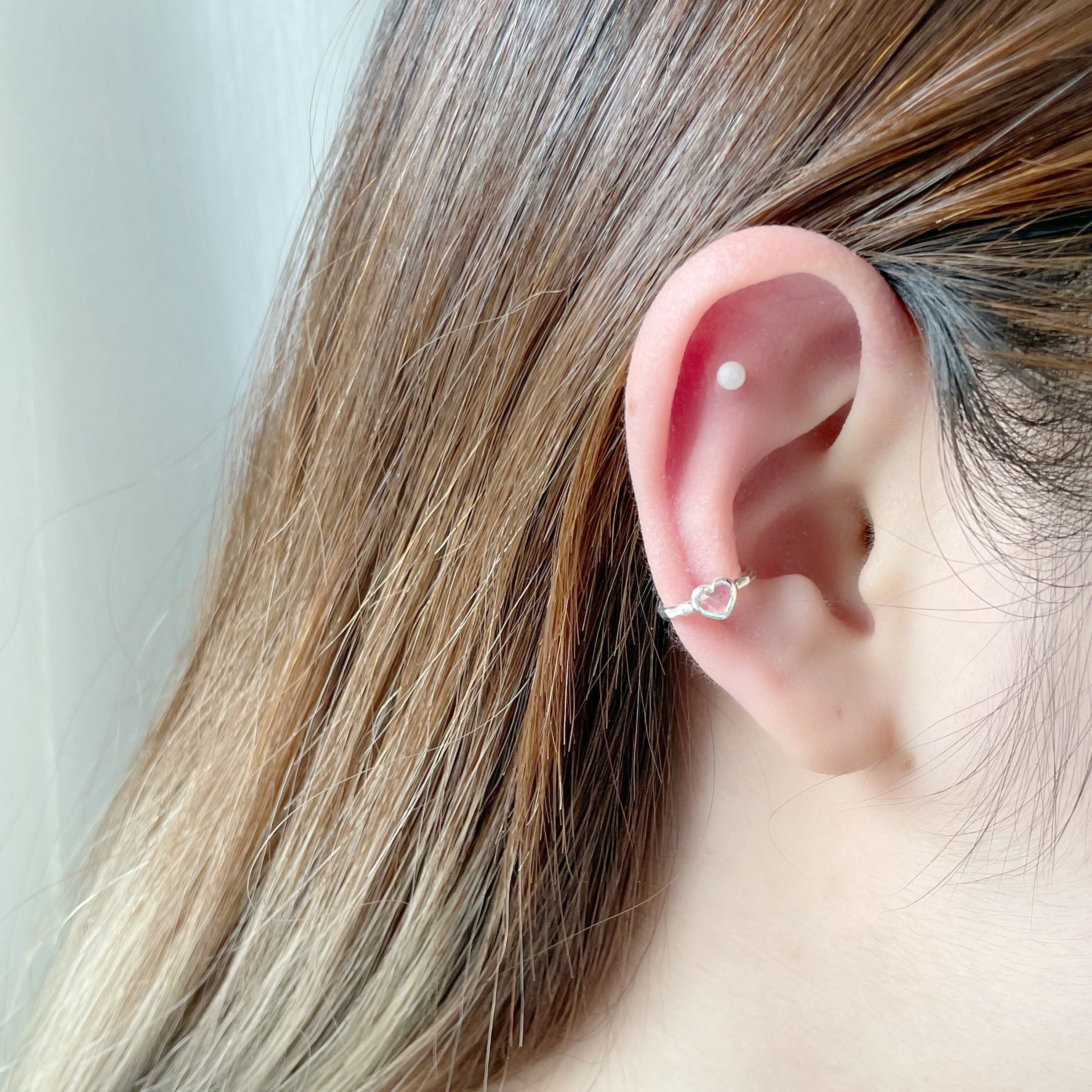 Cutting heart粉晶耳骨夾