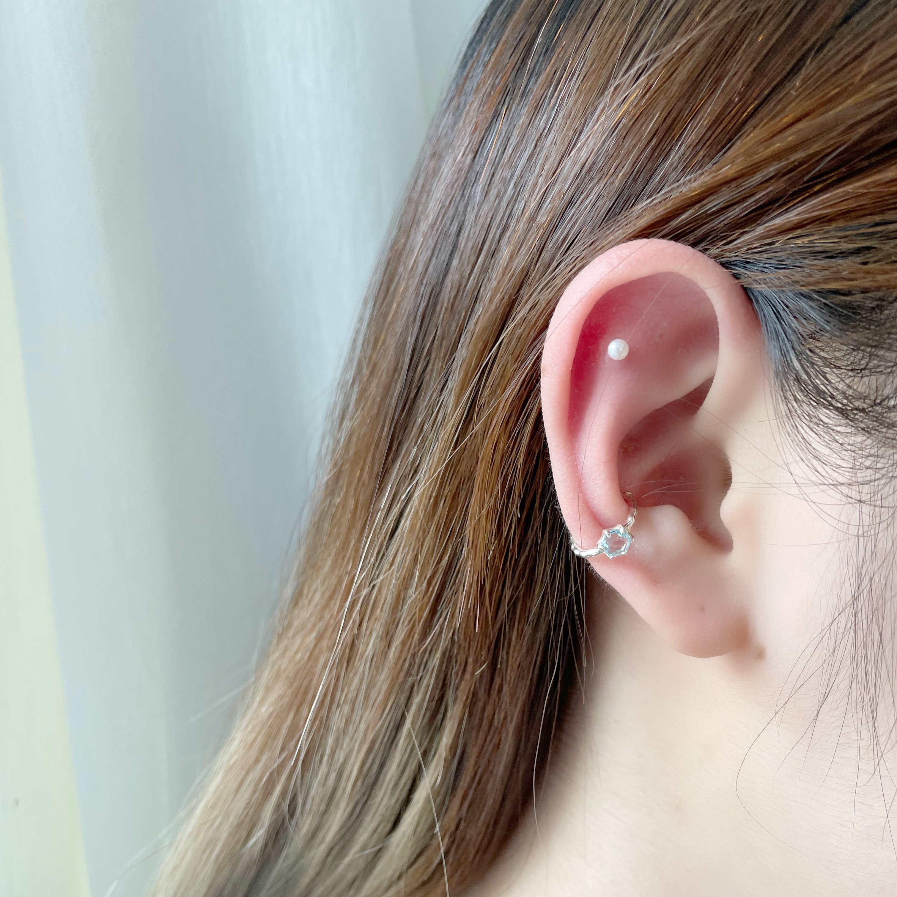 Hexagon托帕石耳骨夾