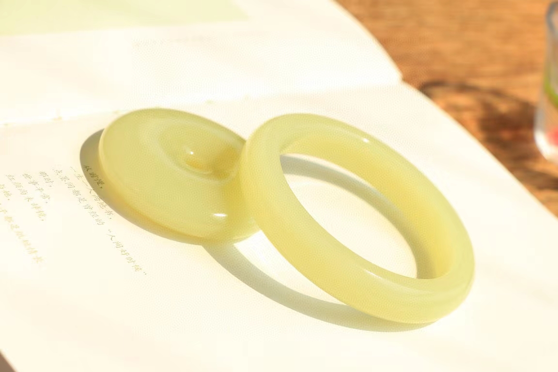 89210 和田玉黃口套鐲 57.5mm (56-58)