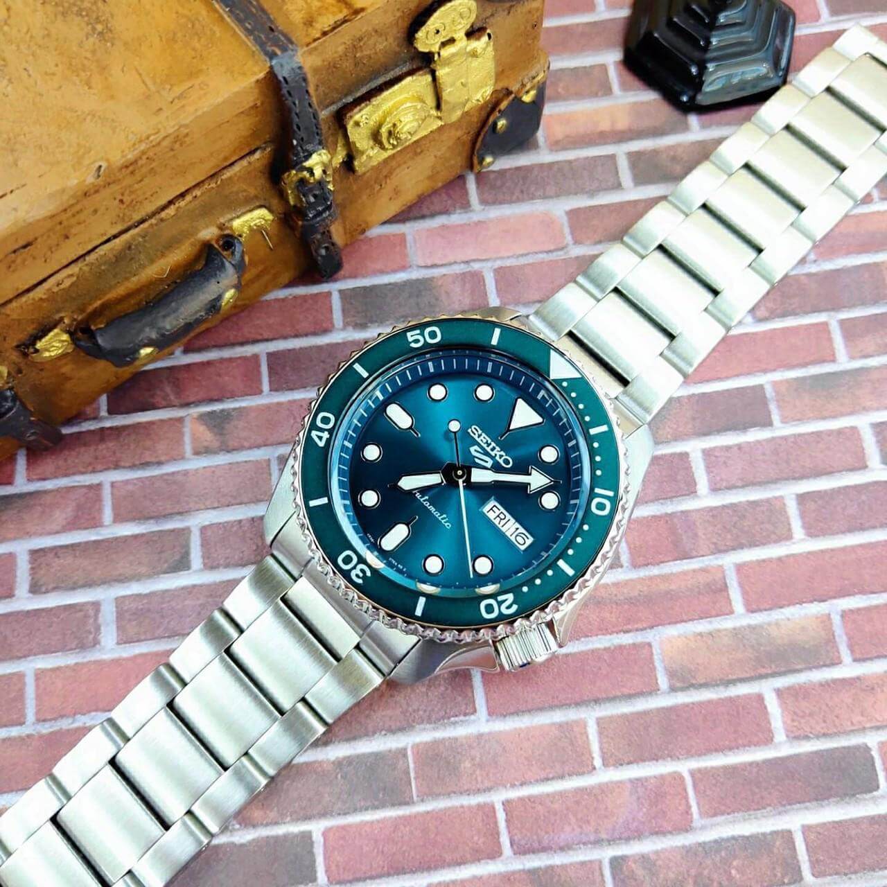 【SEIKO 精工】5 Sports系列 潮流機械錶 4R36-07G0M (42.5mm) 現代鐘錶