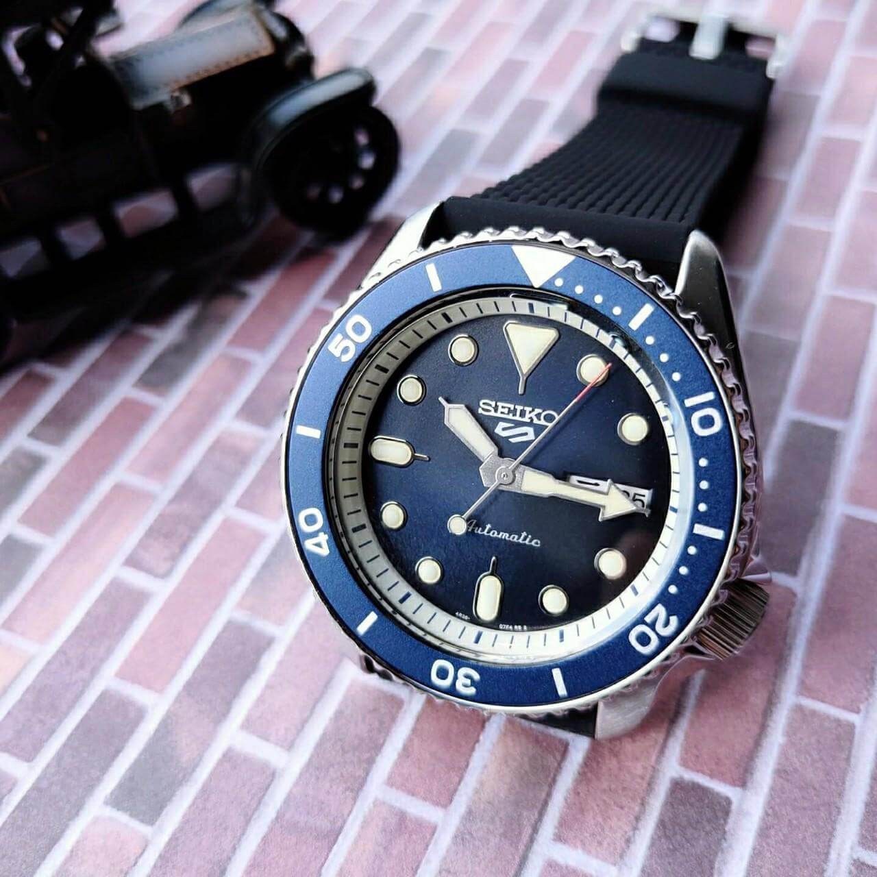 【SEIKO 精工】5 Sports系列 潮流機械錶 4R36-07G0L (42.5mm) 現代鐘錶