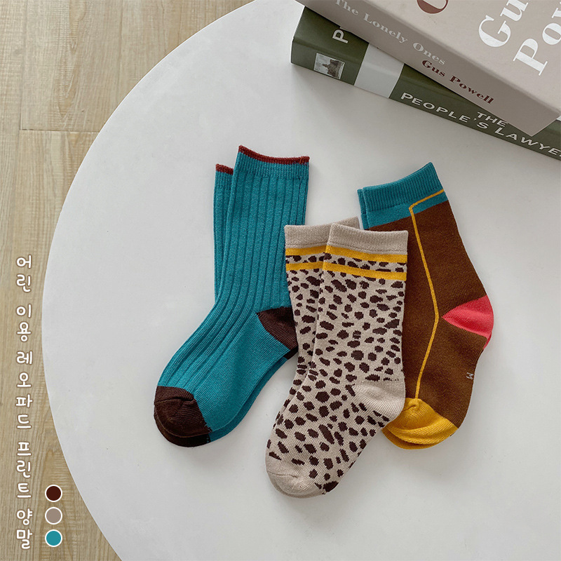 現貨 L 復古系列中筒襪 3入