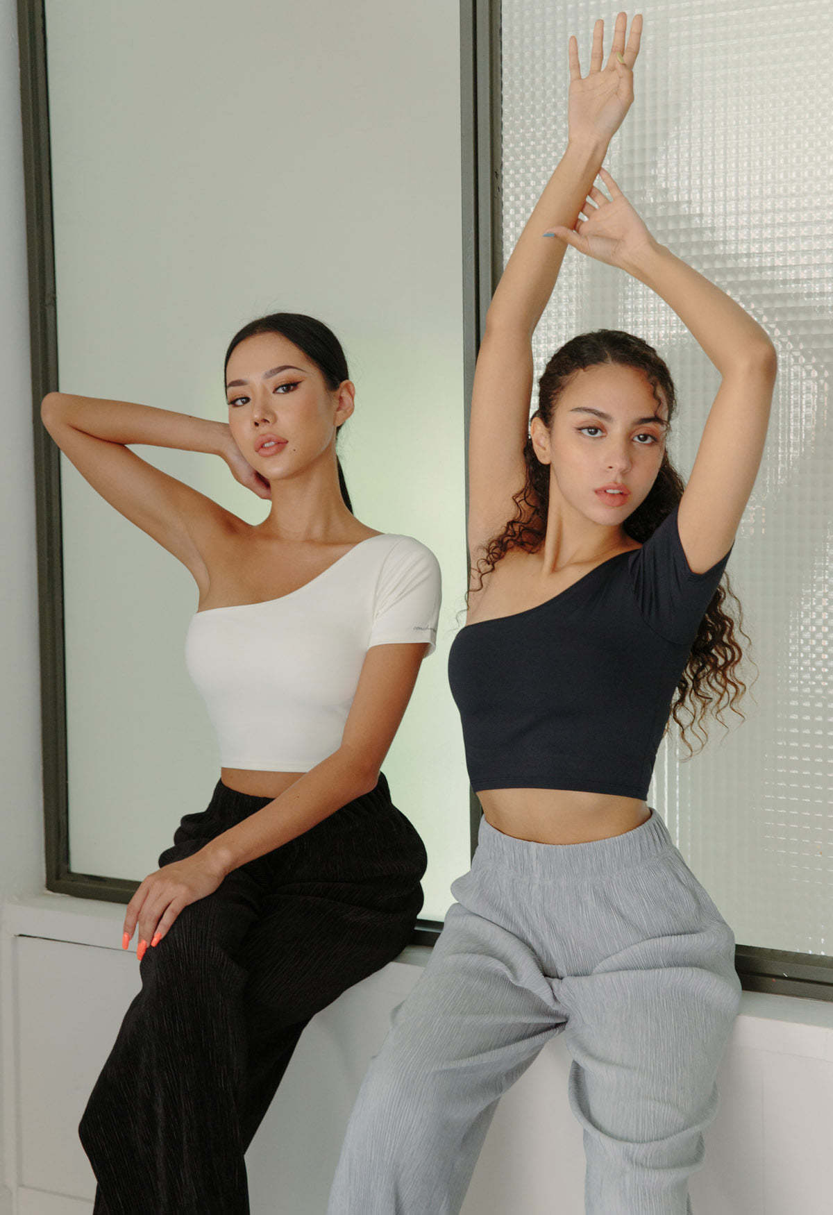 CONCHWEAR - Conch One Shoulder 單肩短款上衣