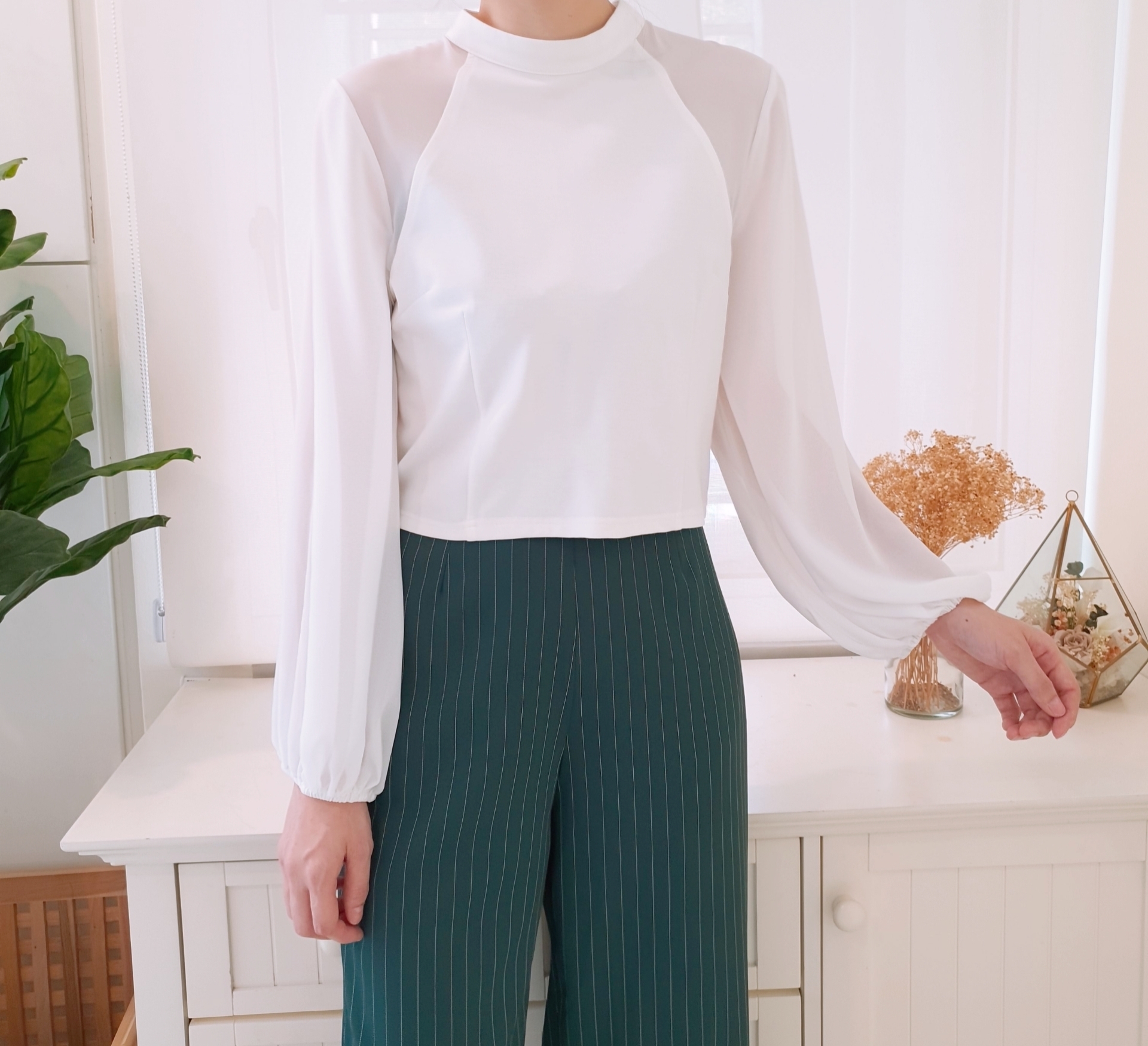 CHIFFON SLEEVE CROP BLOUSE