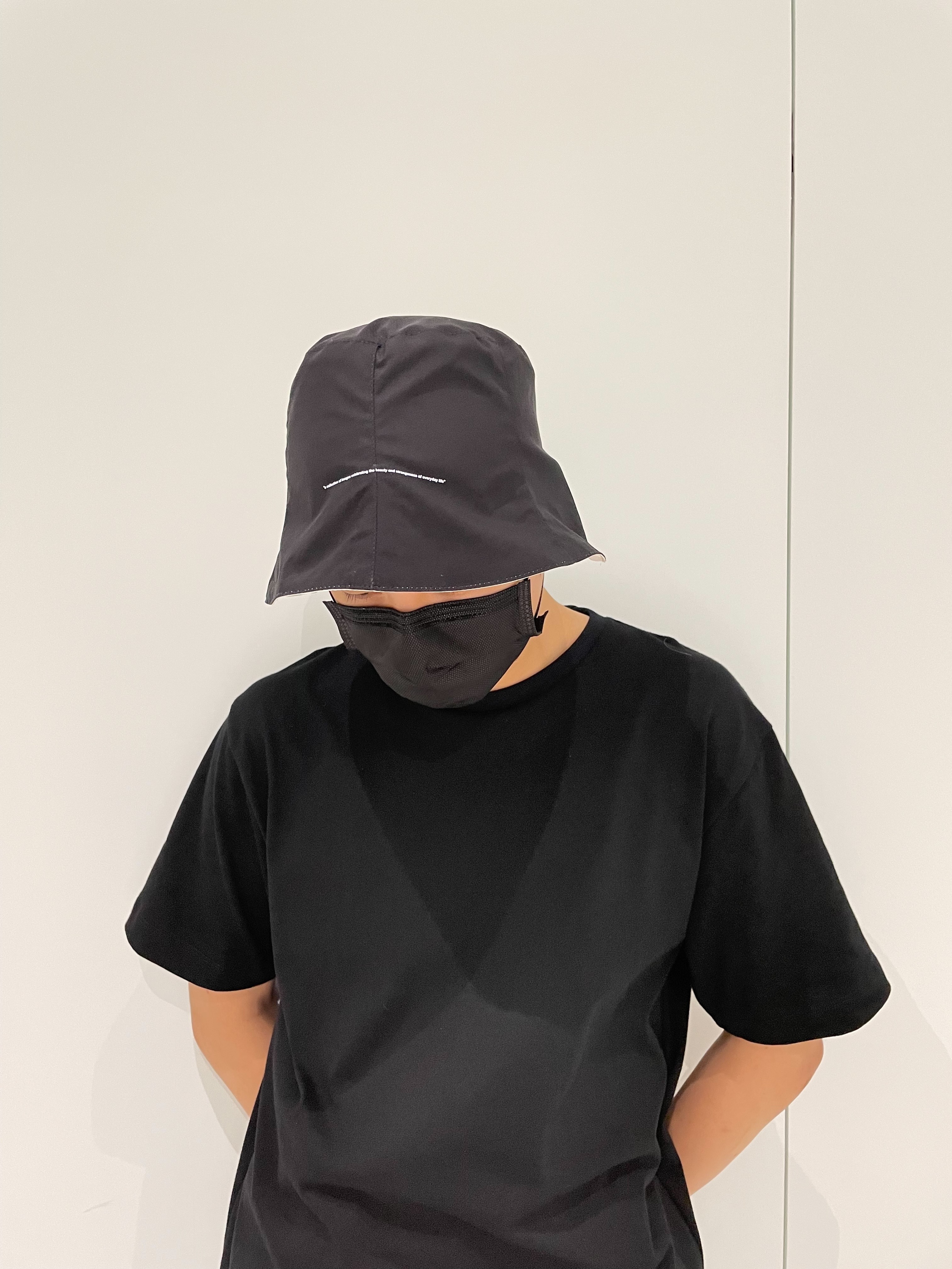 life 輕功能黑米色雙面漁夫帽