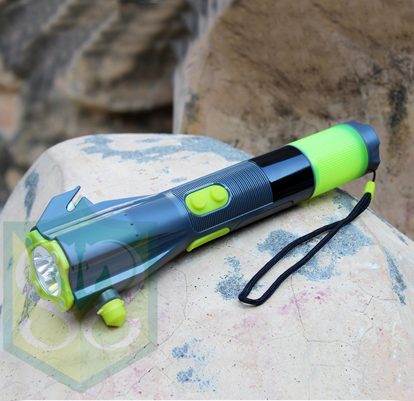 Escape Fire Safety Hammer Flashlight