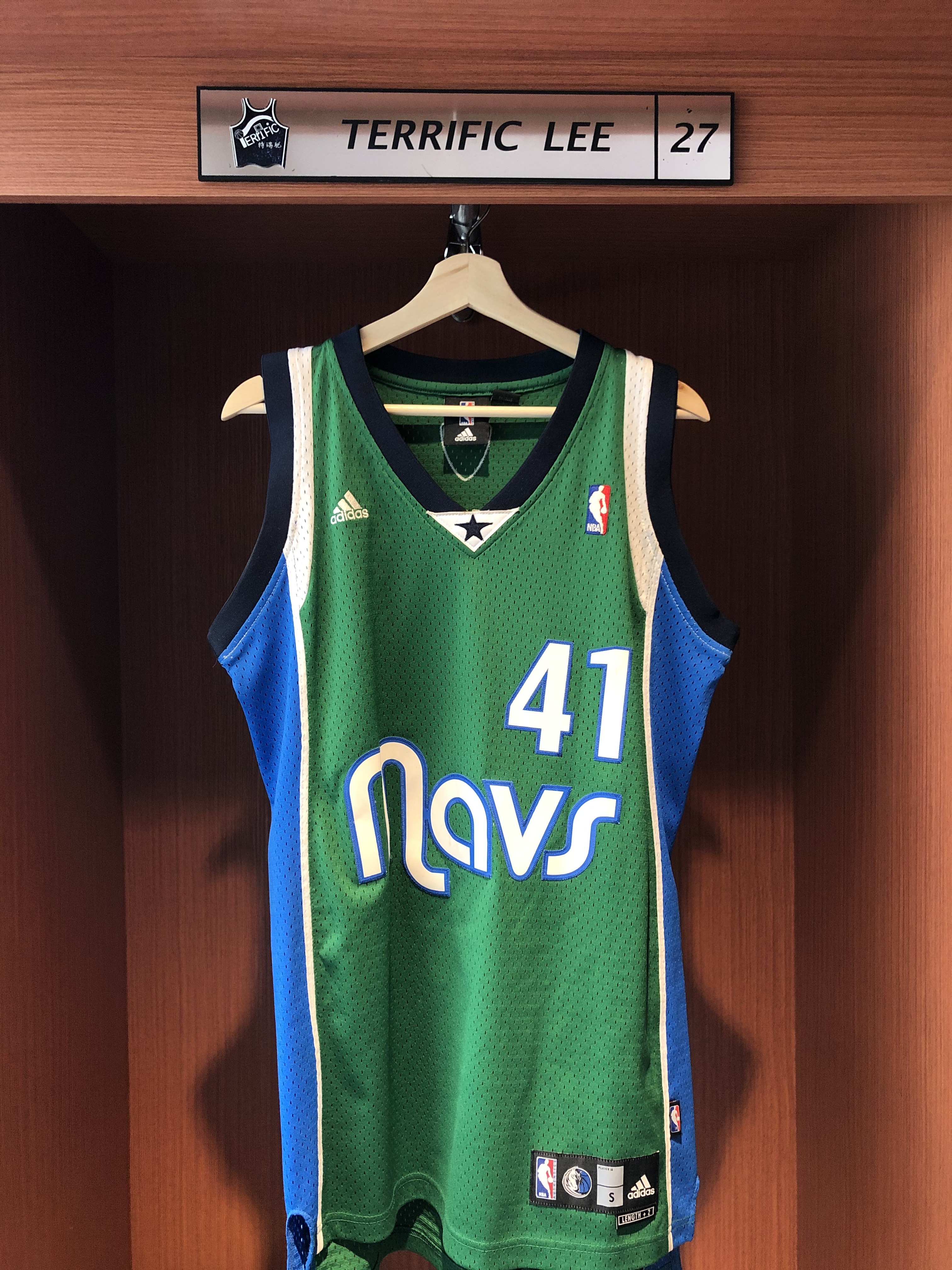 NBA球衣 二手 Dirk Nowitzki 小牛客場綠 舒跑綠 Adidas Swingman 球迷版 電繡 衣況如圖 請詳細參閱