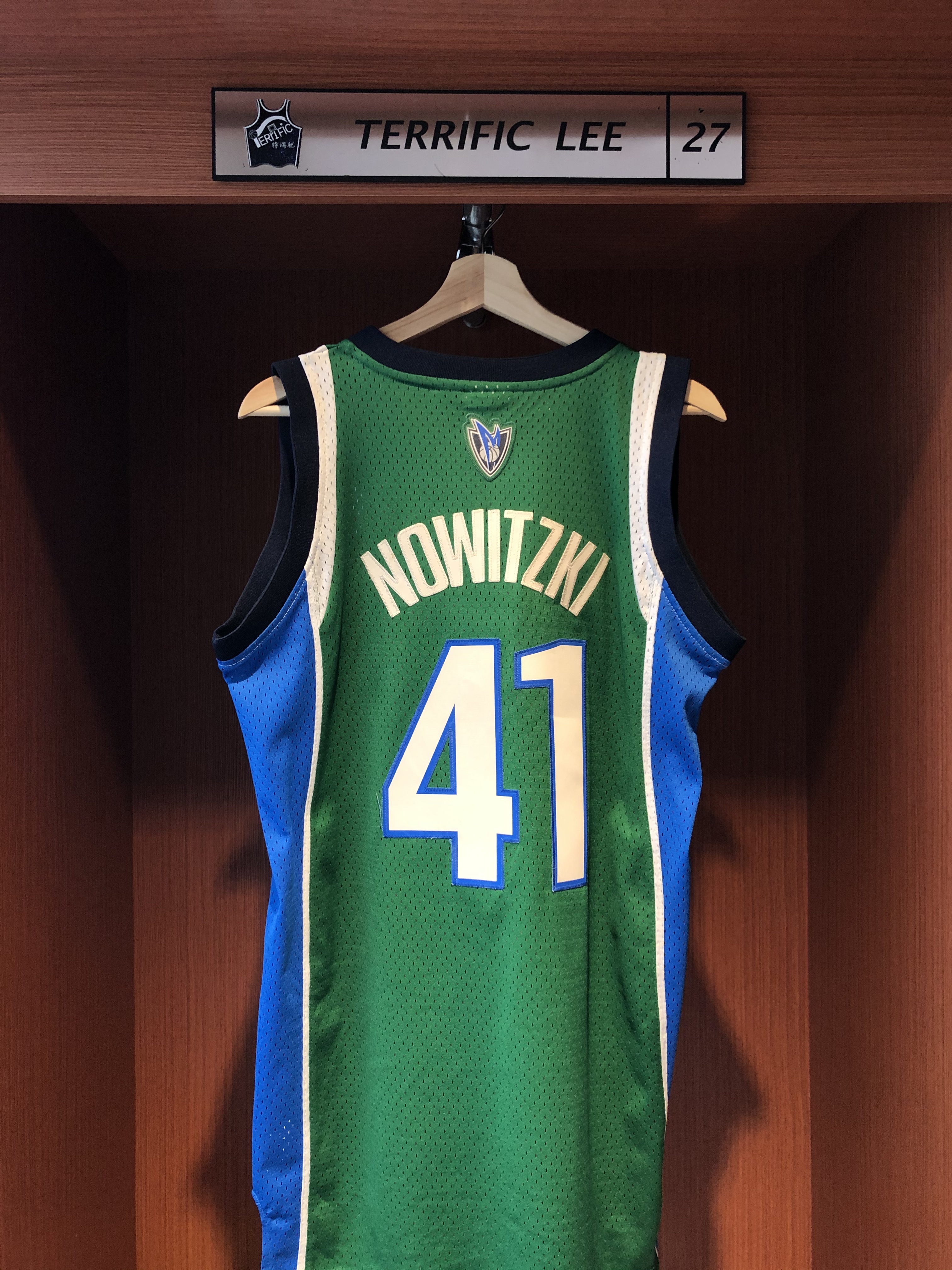 NBA球衣 二手 Dirk Nowitzki 小牛客場綠 舒跑綠 Adidas Swingman 球迷版 電繡 衣況如圖 請詳細參閱