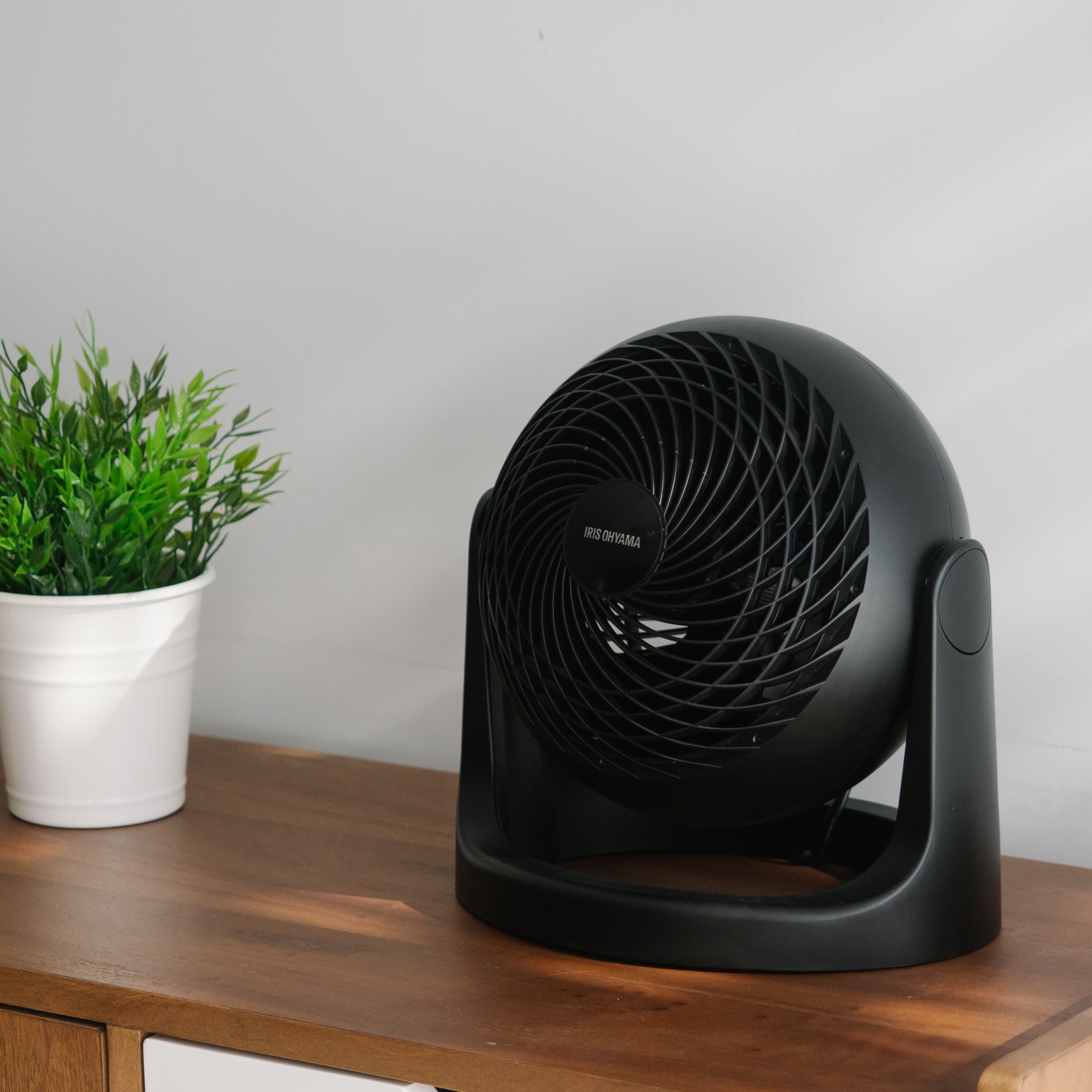 【日本IRIS】HE15空氣循環扇/電風扇(適用4坪 / 360度)
