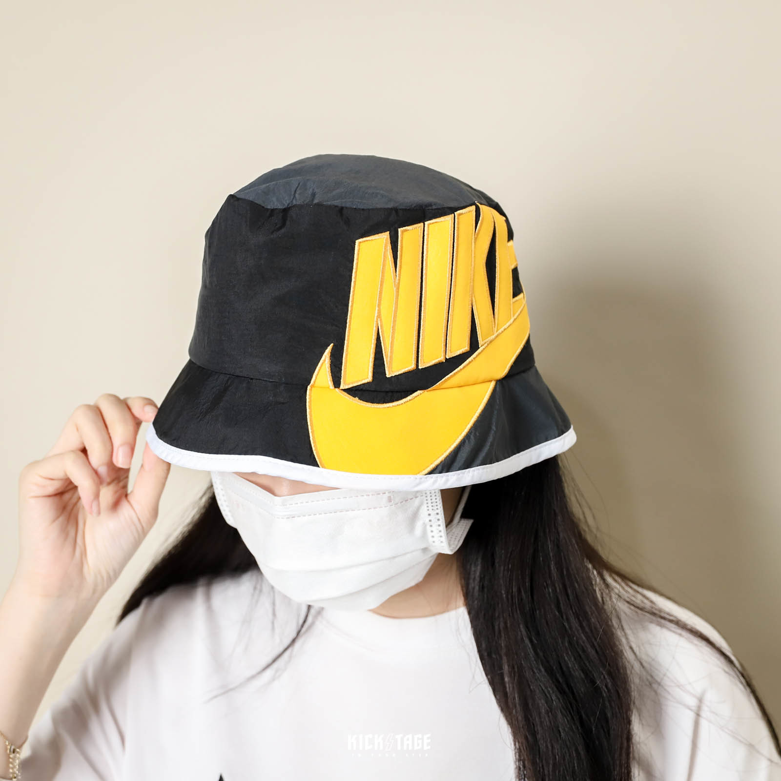 NIKE NSW BUCKET HAT 黑黃大LOGO 立體縫線白邊復古漁夫帽【DH2077-010】