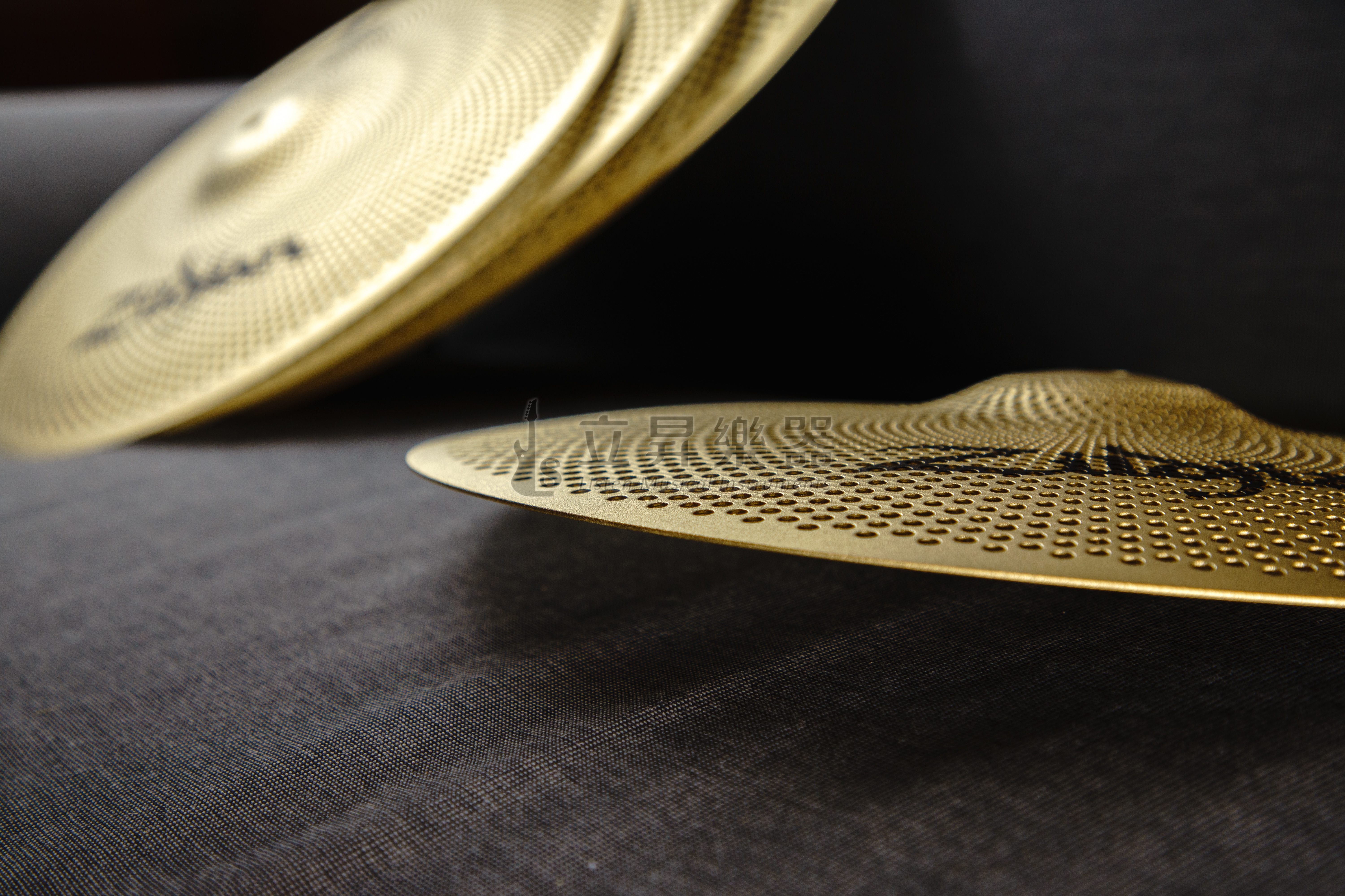 Zildjian Zildjian LV468 L80系列靜音銅鈸組 四片組 (14" HiHats*2、16" Crash、18" Crash Ride) 第 5 張圖片｜三峽鼓 / 打擊