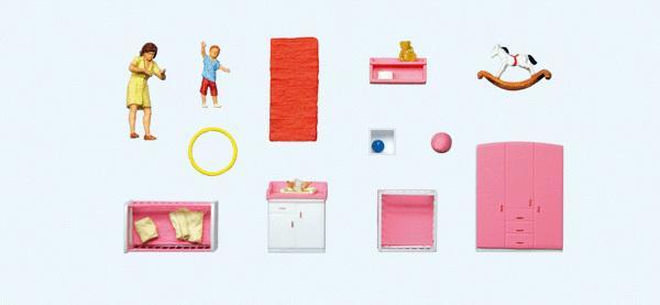 Preiser 10645 HO scale, Mother doing diapering