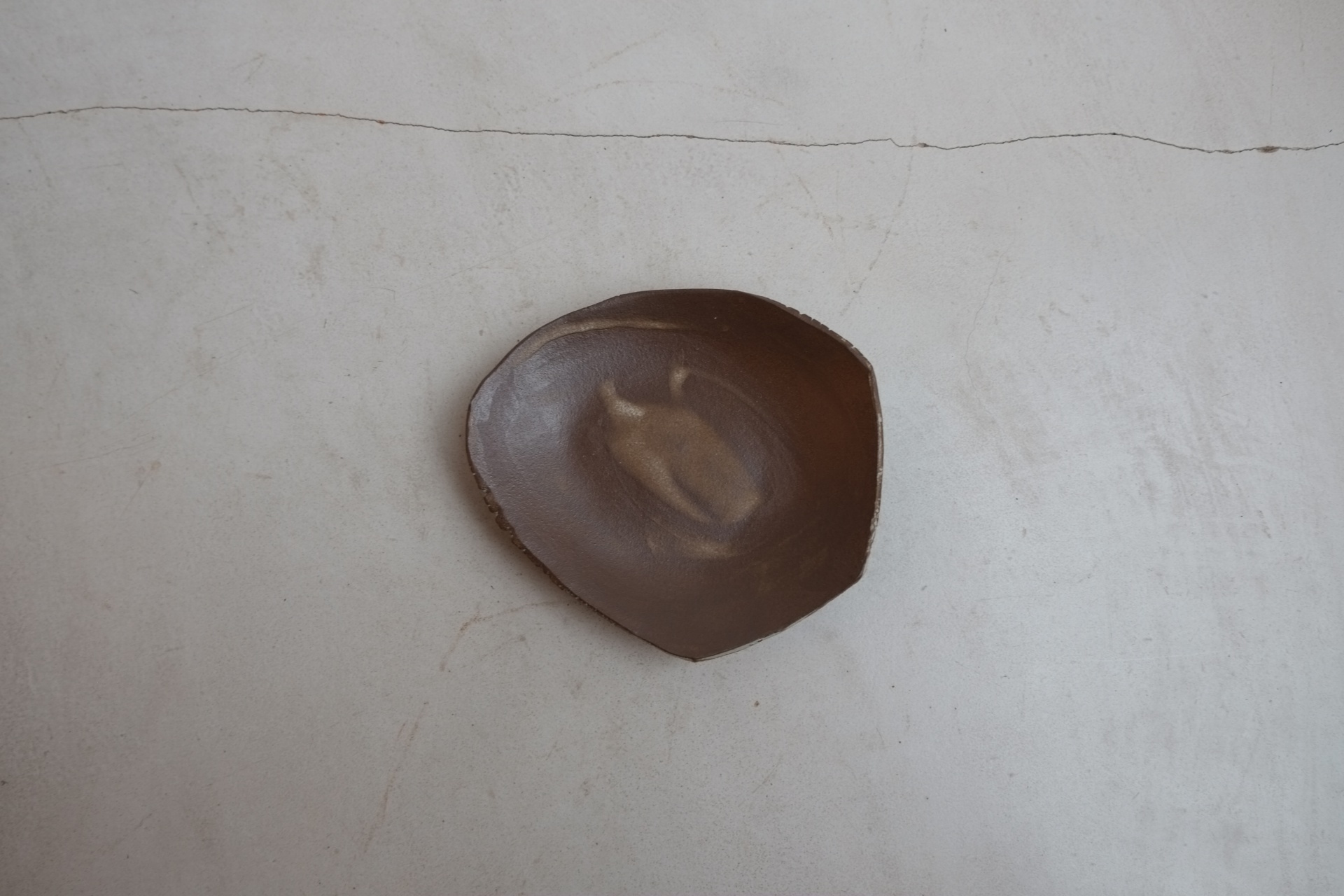 治器 荏苒 No.4 鞍褐色淺碟(12CM)