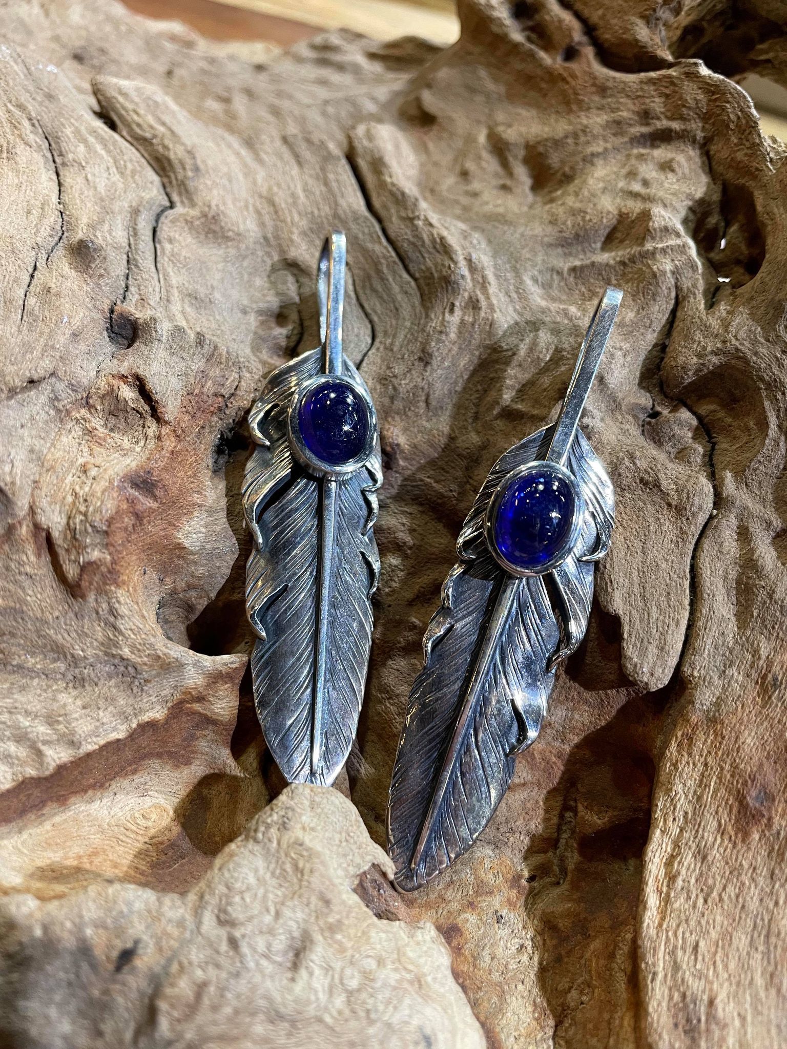 *Black Venom Jewelry-Freedom & Prayer XL(8cm)鑲藍寶石(Sapphire)銀羽。