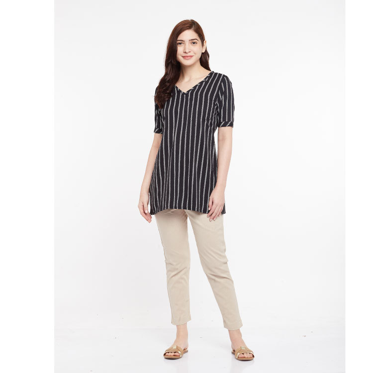 Women Black Stripe Soft Cool Short Kurti Top Q1470