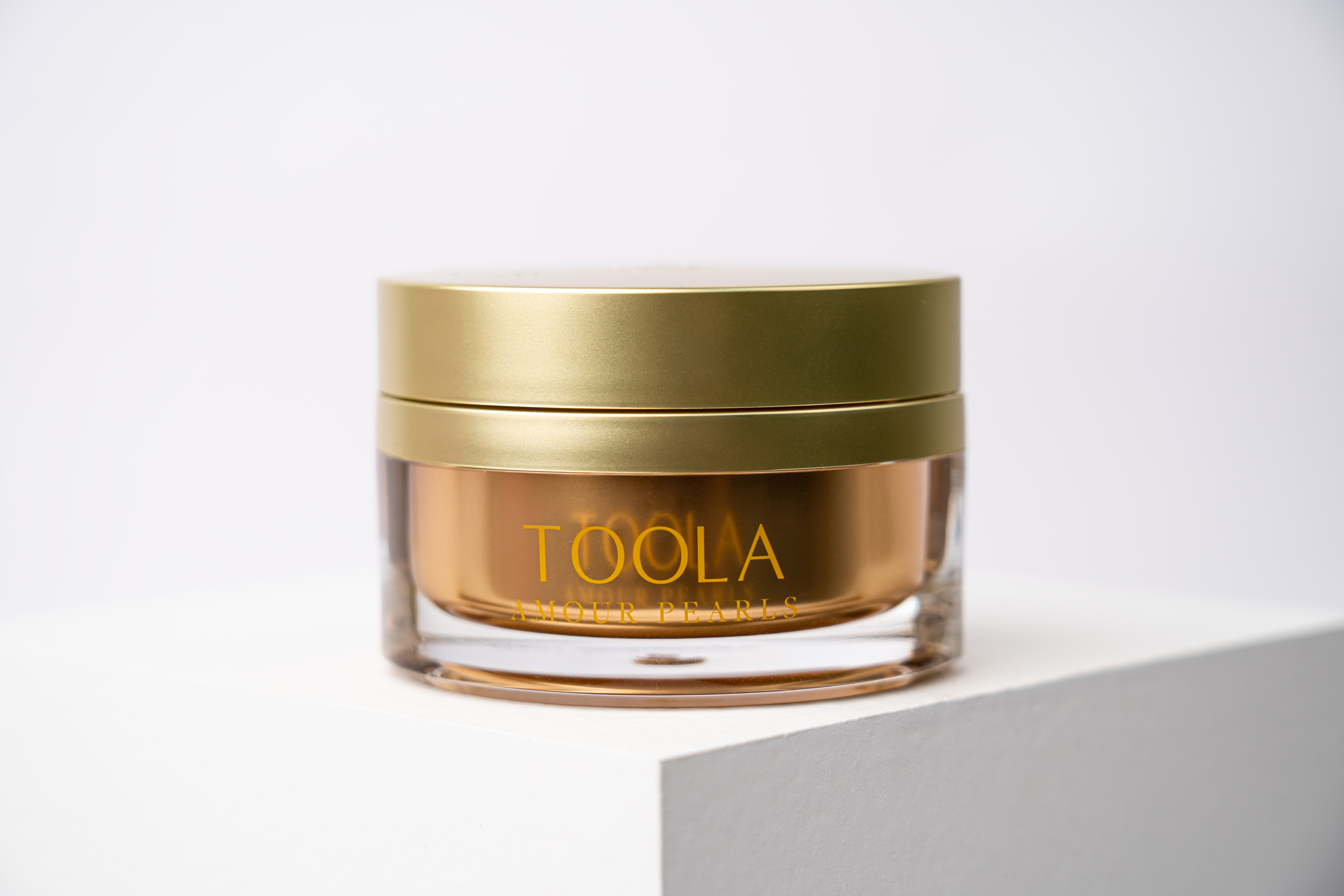 Toola Amour Pearls 黑白松露六勝肽面霜