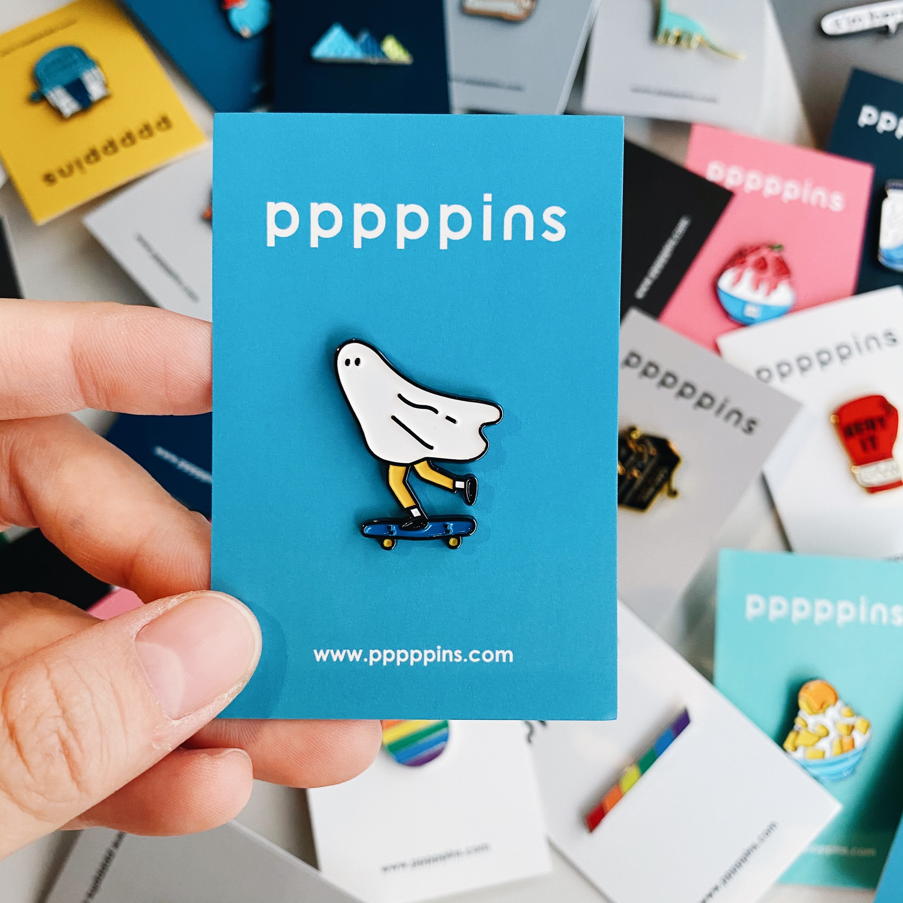 藍色滑板鬼 琺瑯別針 胸章｜pppppins