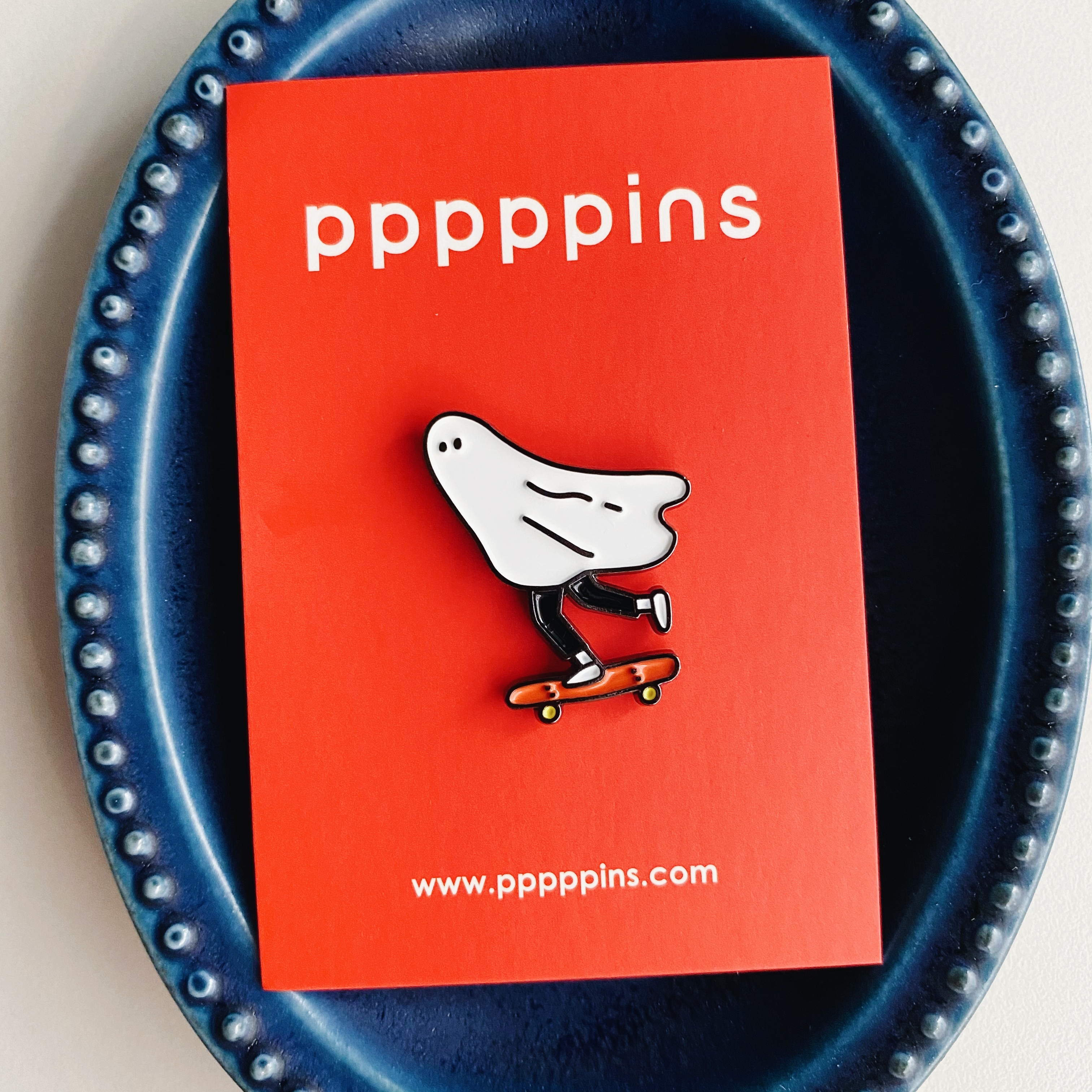 紅色滑板鬼 琺瑯別針 胸章｜pppppins