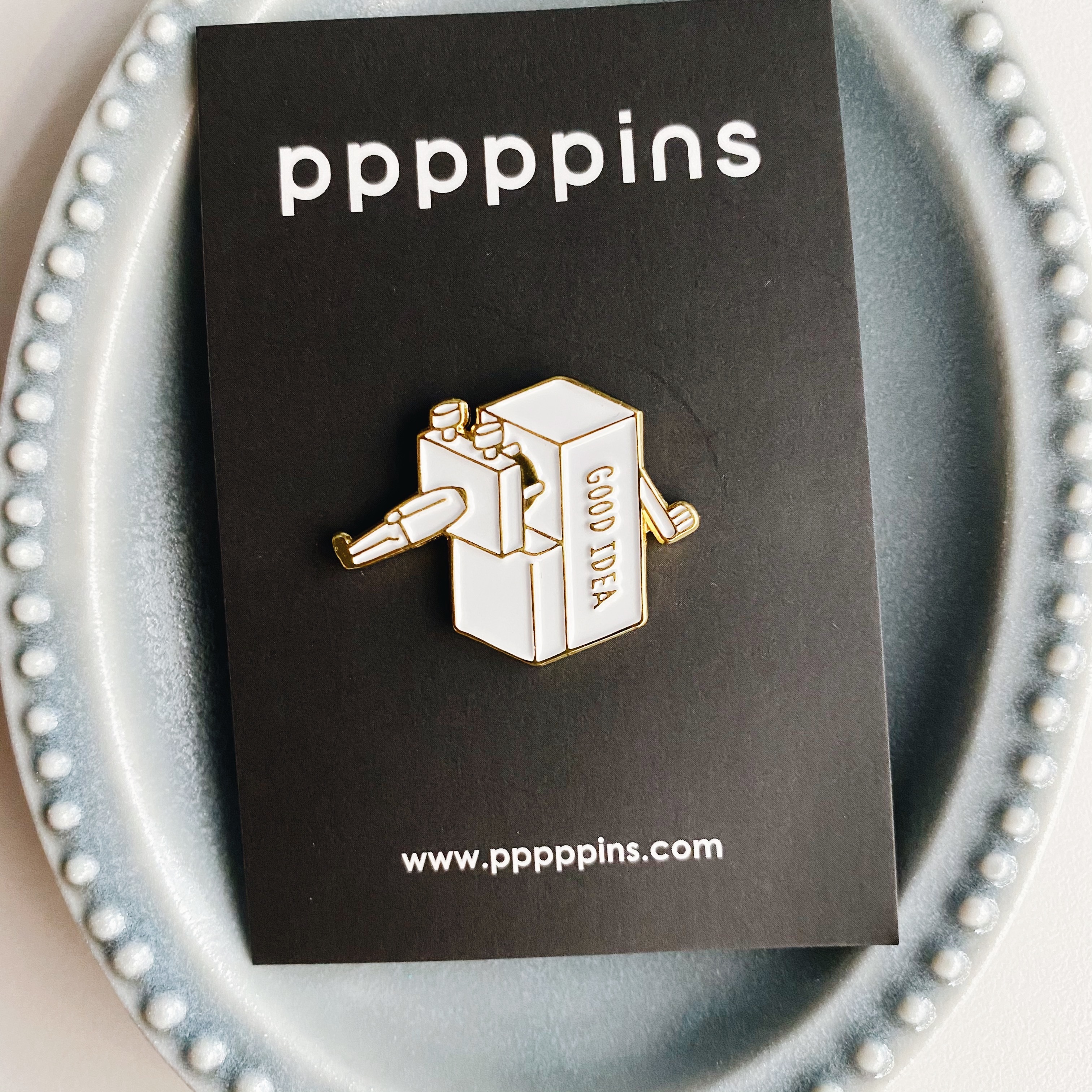 削鉛筆機(白) 琺瑯別針 胸章｜pppppins