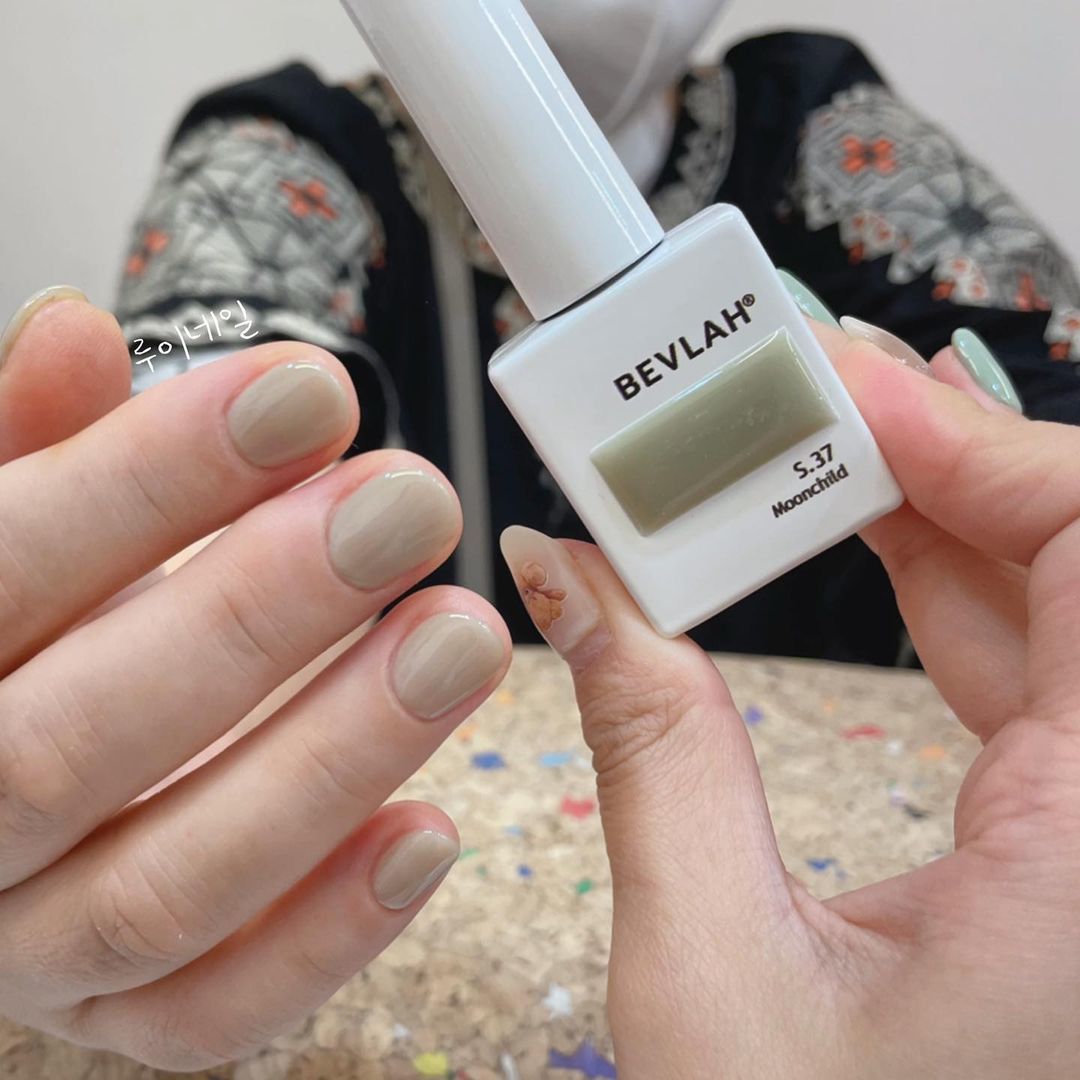 BEVLAH S.37 MOONCHILD