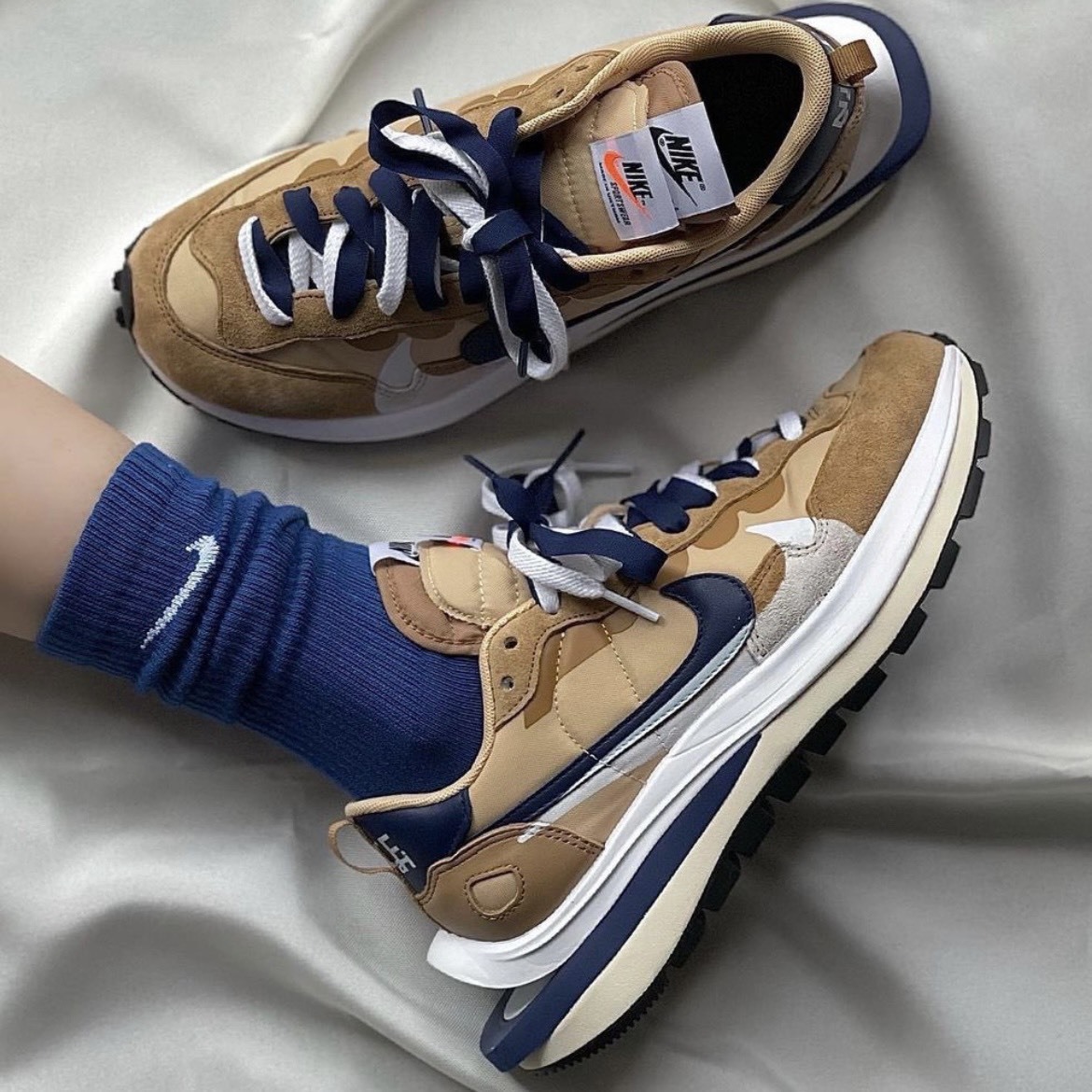 Nike x Sacai VaporWaffle 聯名 麂皮 拼接 解構 奶茶色 DD1875-200