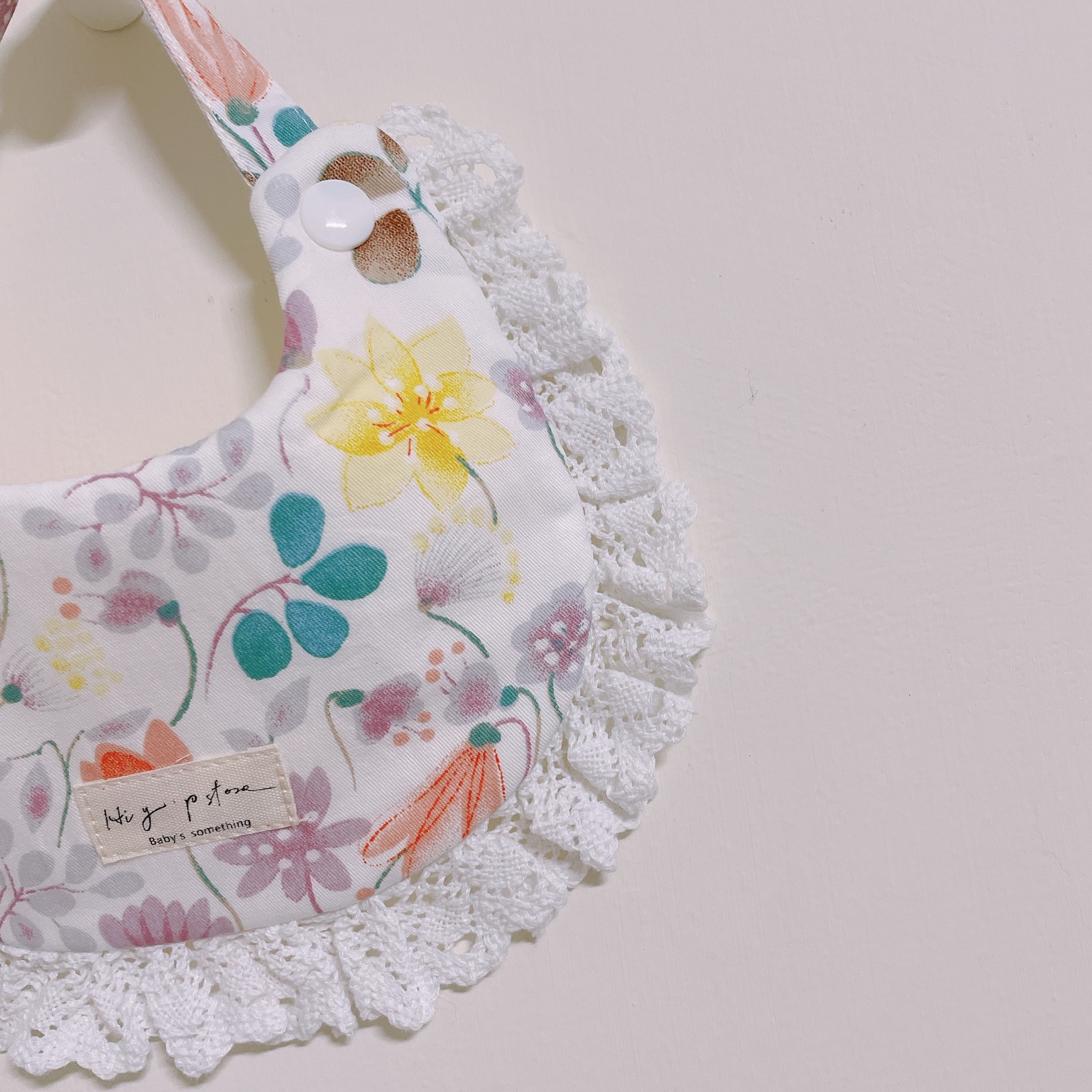 Hi Y.P store-手作圍兜-蕾絲花蔓