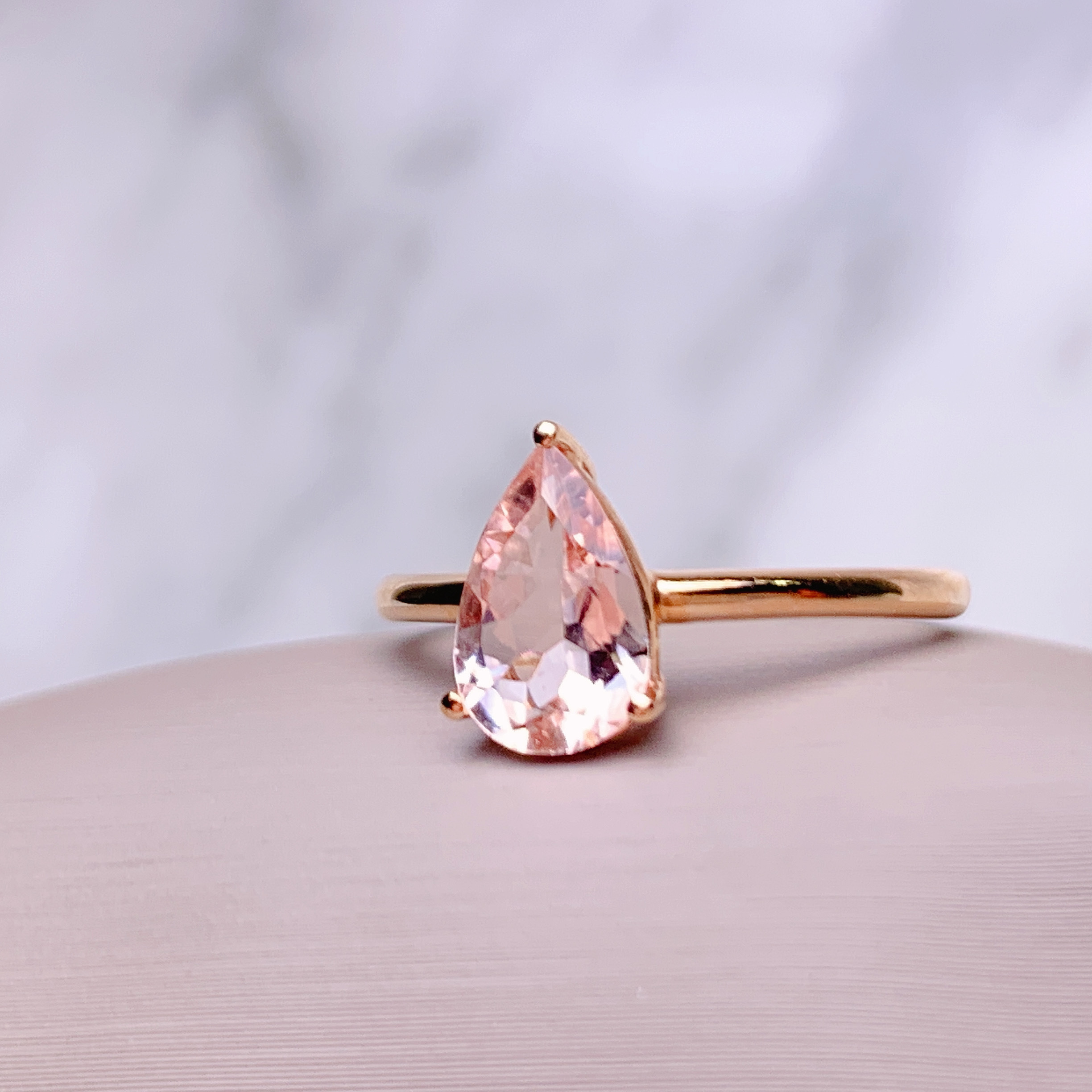 18K 玫瑰金 0.9ct 摩根石戒指