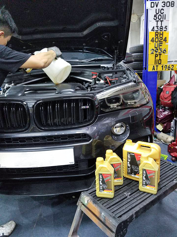 BMW X5 M black  super nano ester plus 引擎機油 偈油 火炭 motor oil change