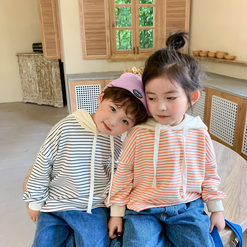 少量現貨 兄妹裝 前短後長補丁條紋帽 T 2色 80-130cm