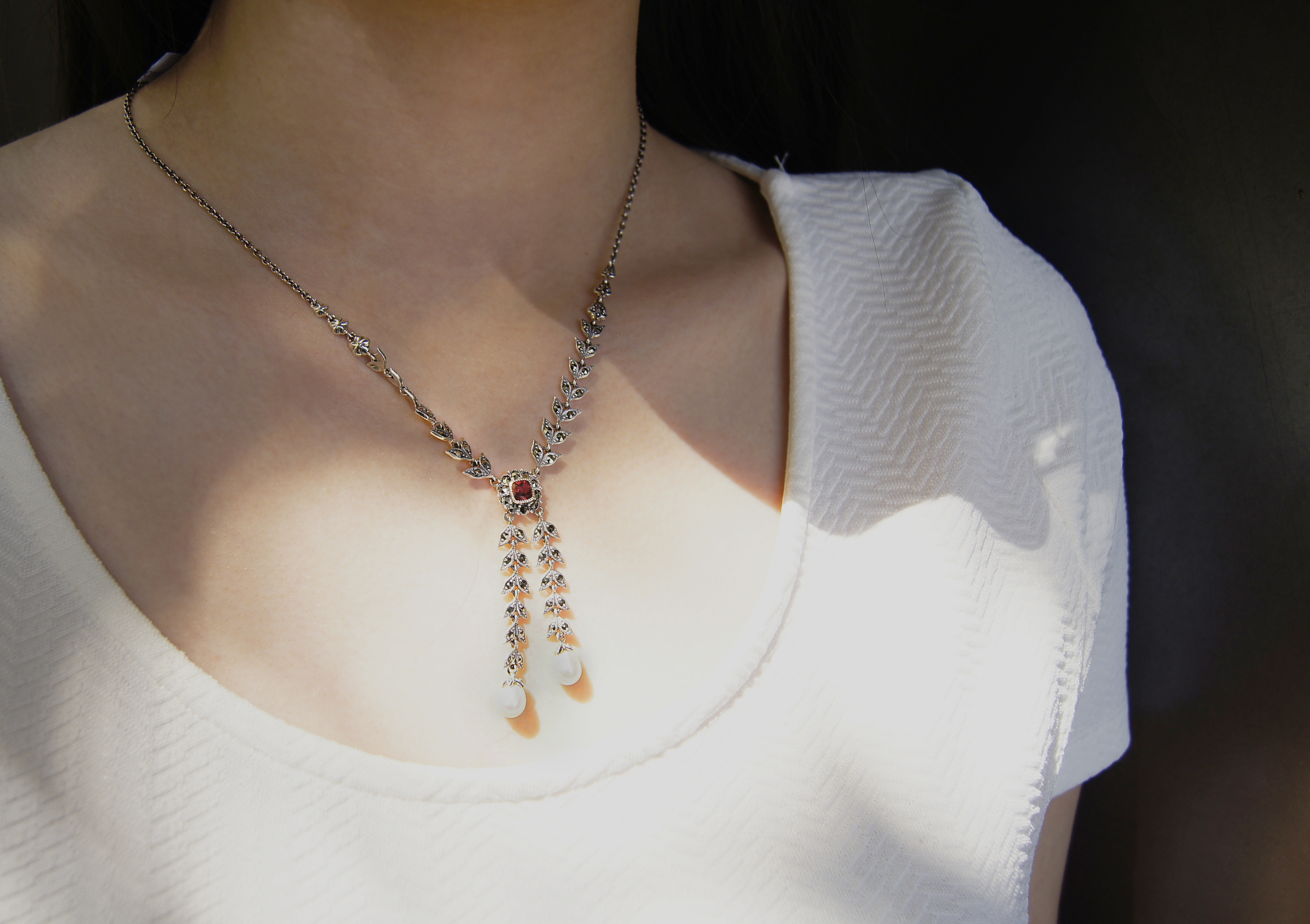 石榴石優雅花草Y字項鍊（OP1941）