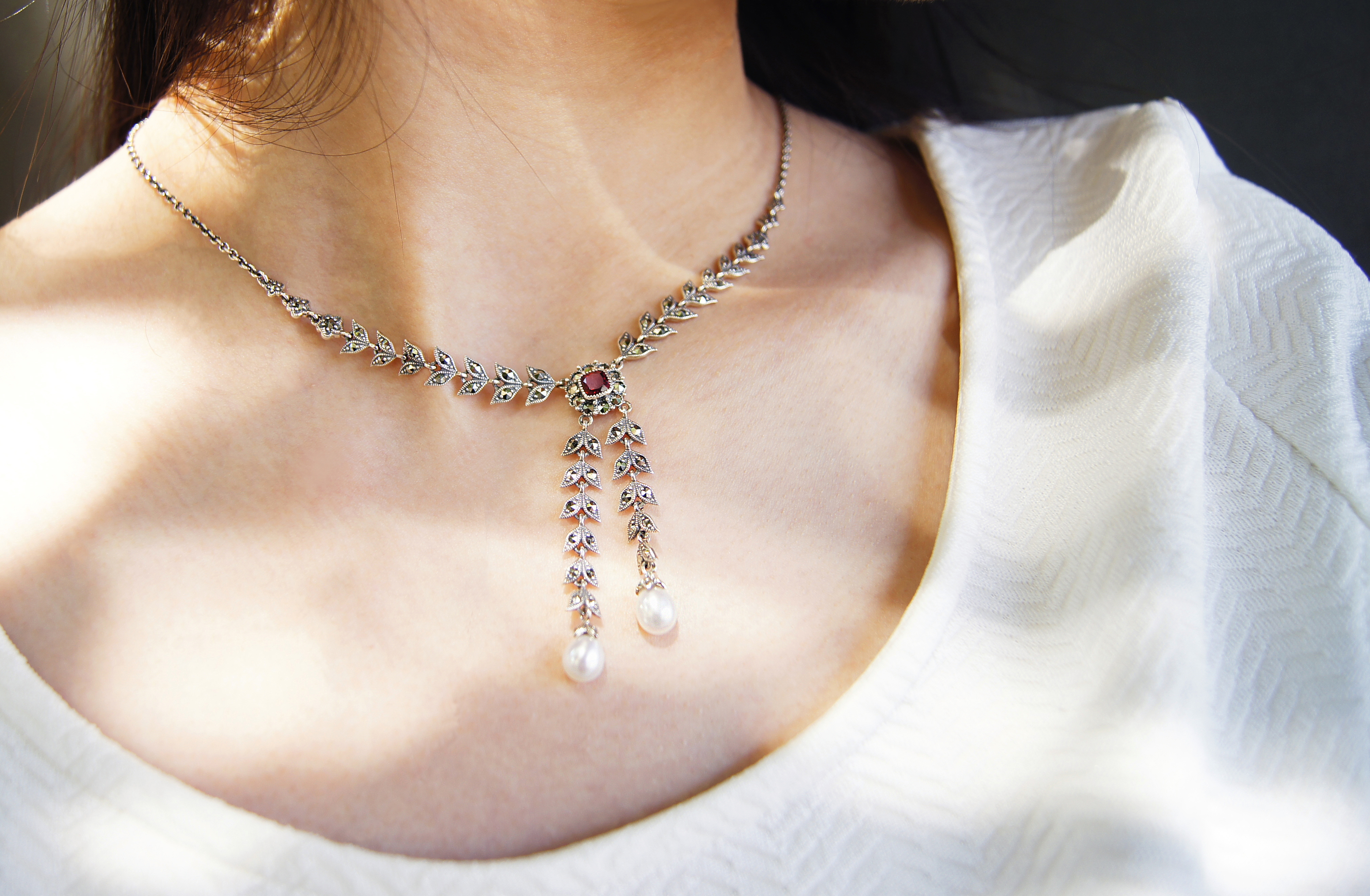 石榴石優雅花草Y字項鍊（OP1941）