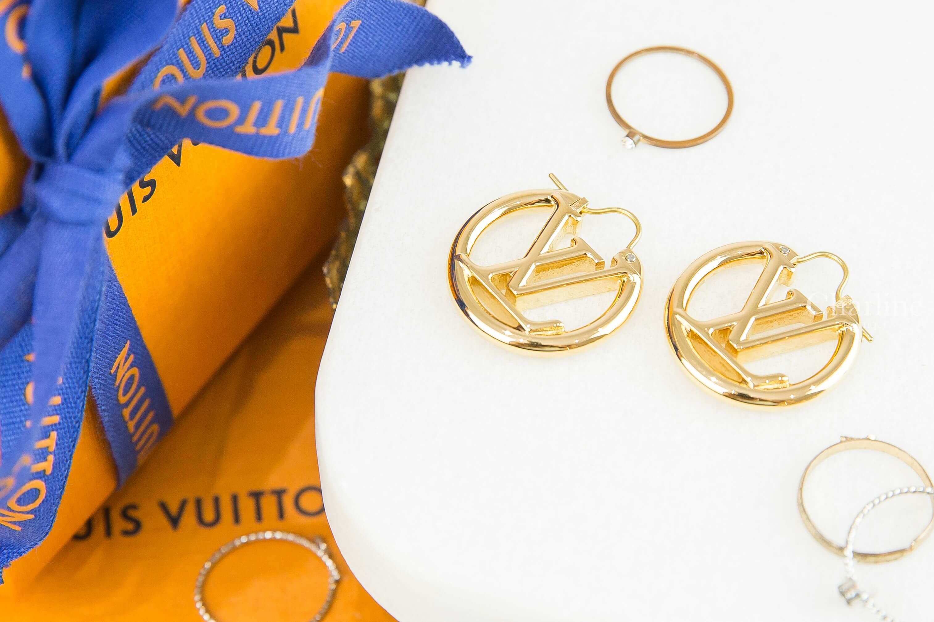 Louis Vuitton Louise Earrings 金色LV Logo 圓圈耳環-Charline Boutique 精品代購