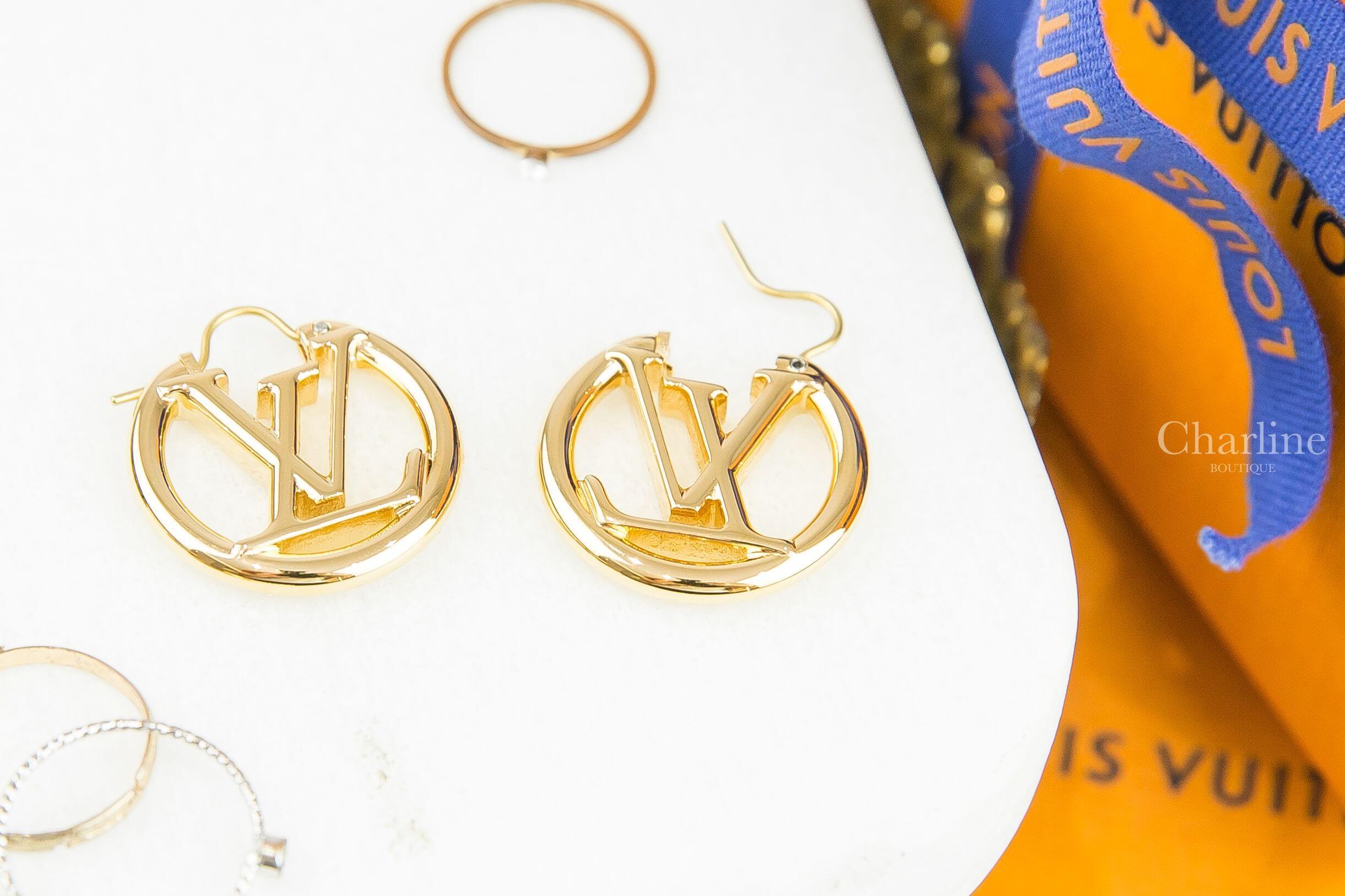 Louis Vuitton Louise Earrings 金色LV Logo 圓圈耳環-Charline Boutique 精品代購
