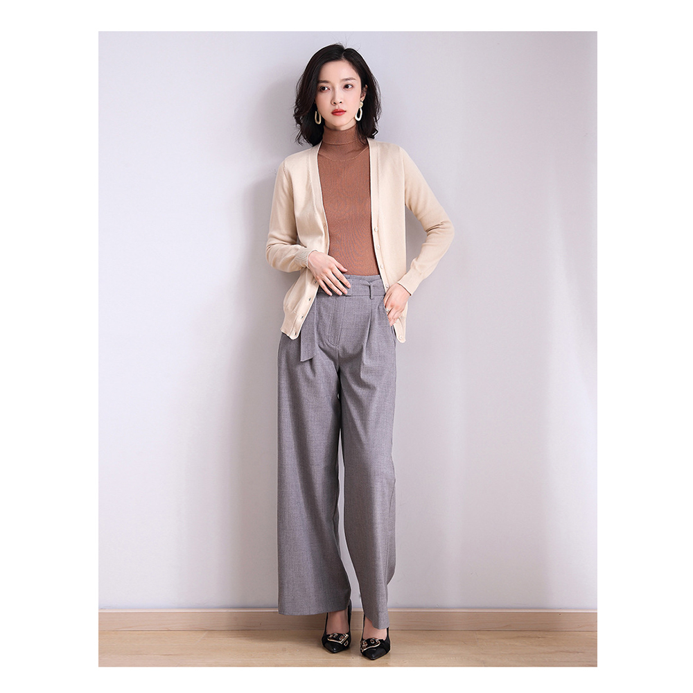 DEER.W V領排釦純色細織外套 杏色