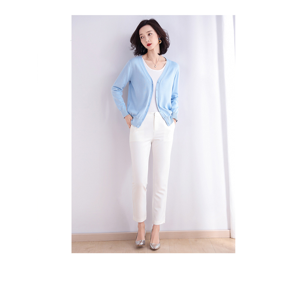 DEER.W V領排釦純色細織外套 淺藍