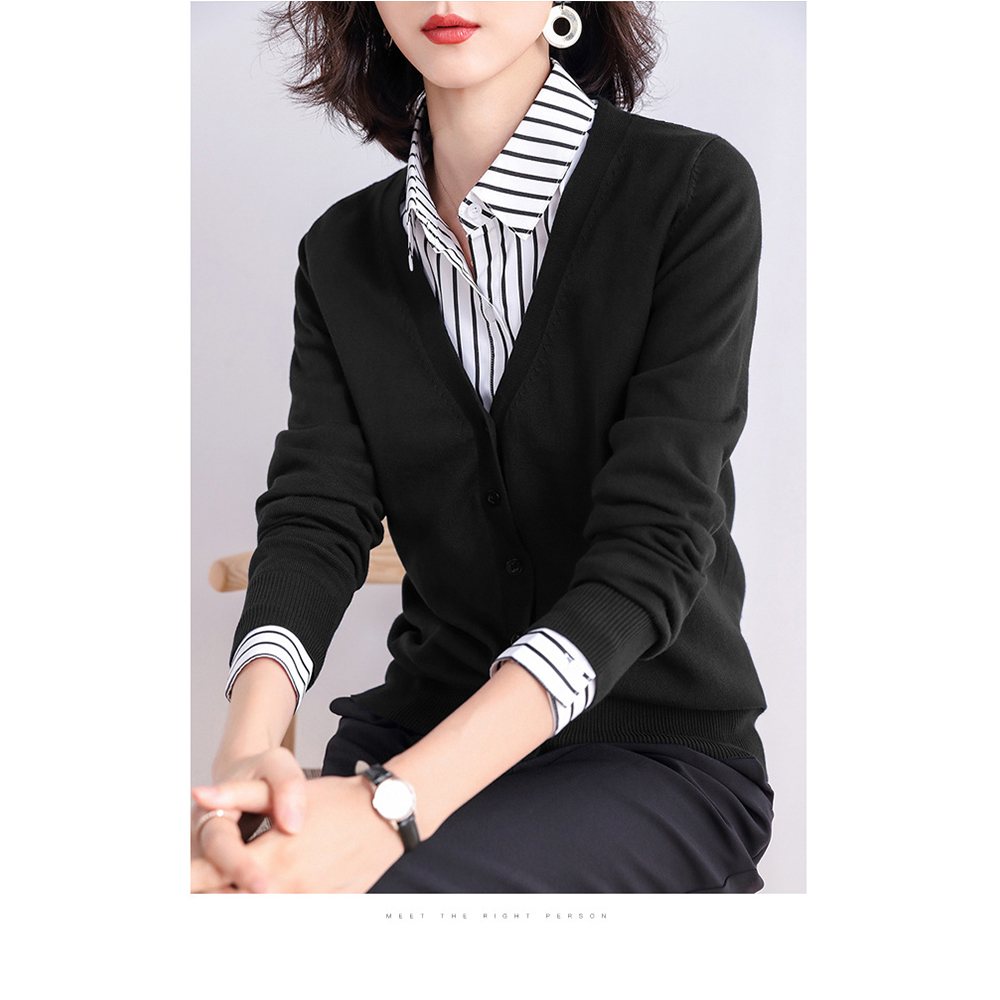 DEER.W V領排釦純色細織外套 黑色