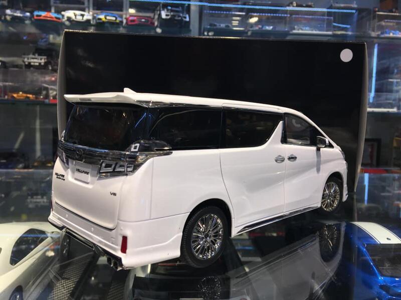 KENGFai Toyota Vellfire 白色1/18