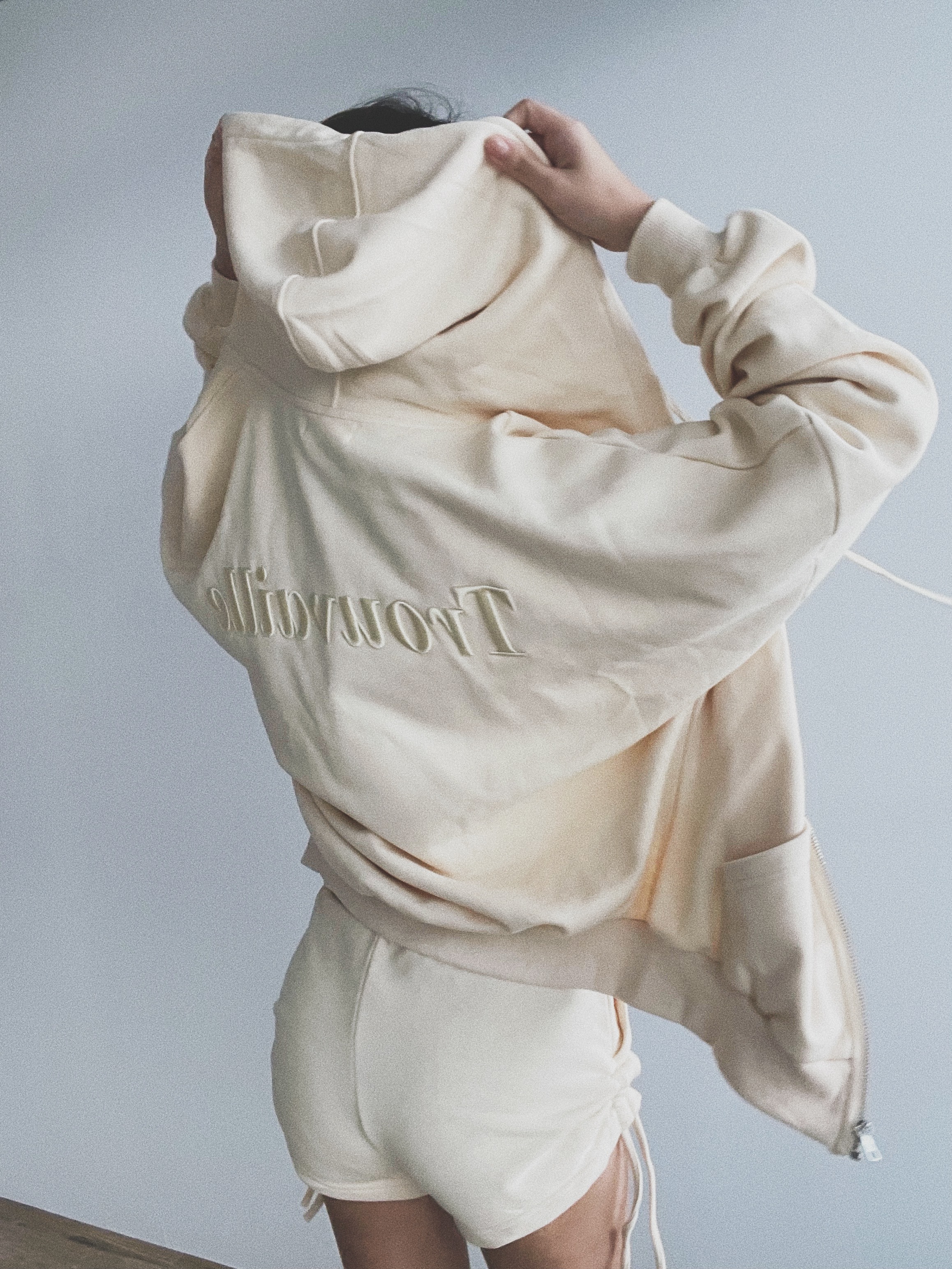 Trouvaille 好久不見 奶香套裝(外套+短褲)