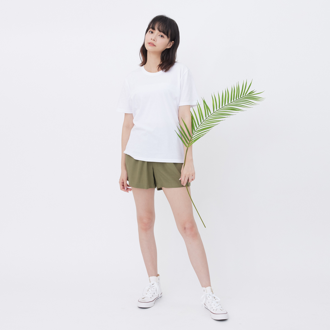 Collin口袋輕柔光澤鬆緊短褲