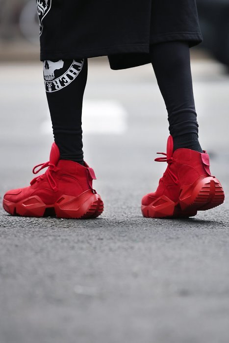 厚底絨面革運動鞋