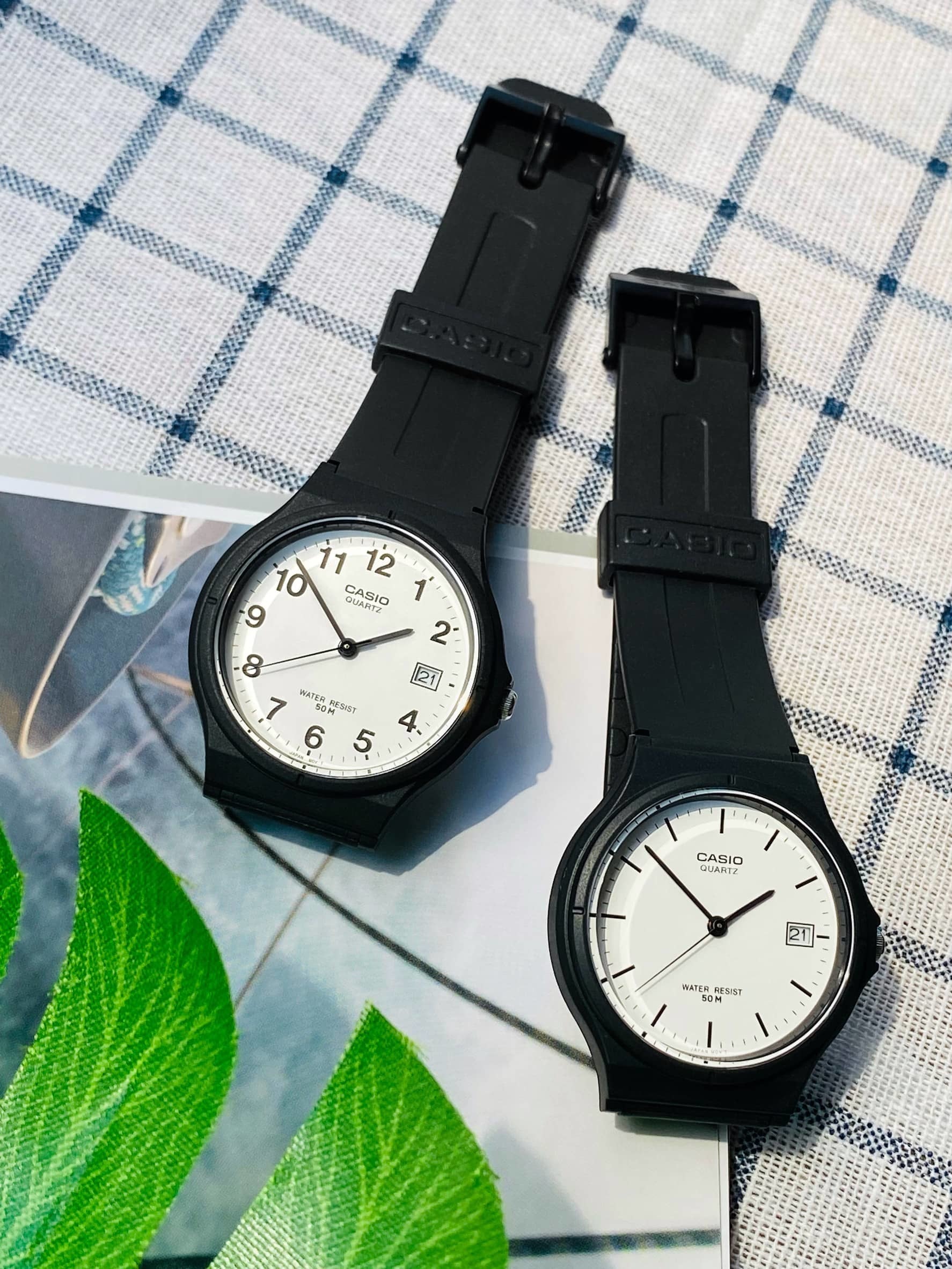 【CASIO 卡西歐】MW-59-7B 白面數字款 / MW-59-1E 黑金丁字款 / MW-59-1B 黑面數字款 / MW-59-7E 白面丁字款  36.1mm 現代鐘錶