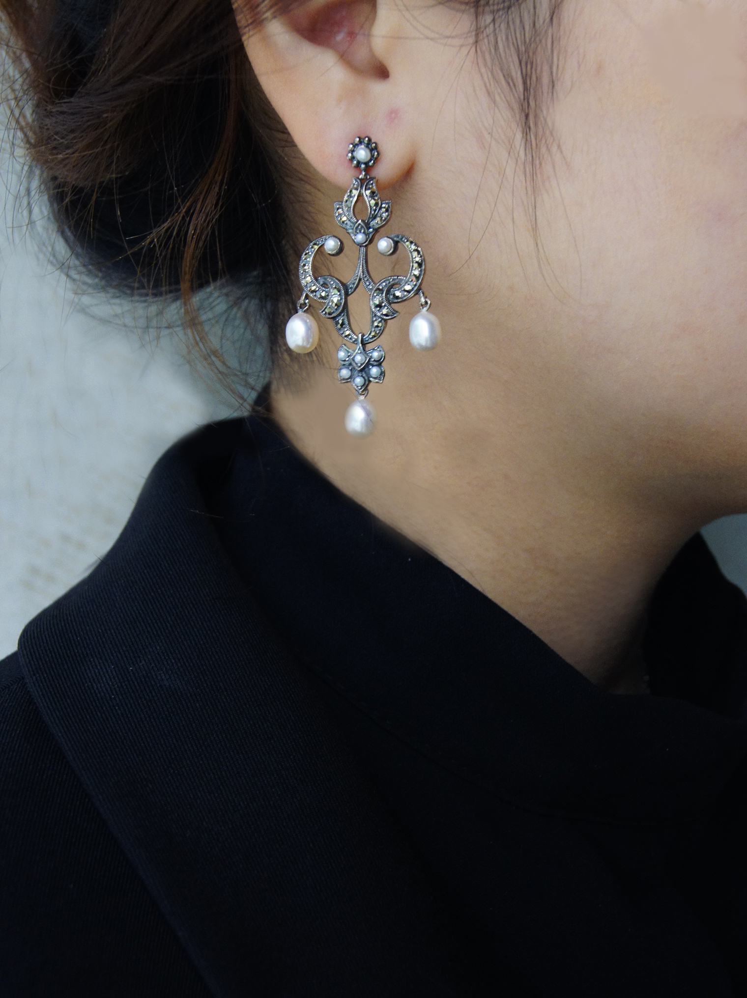 捲曲垂吊珍珠耳環