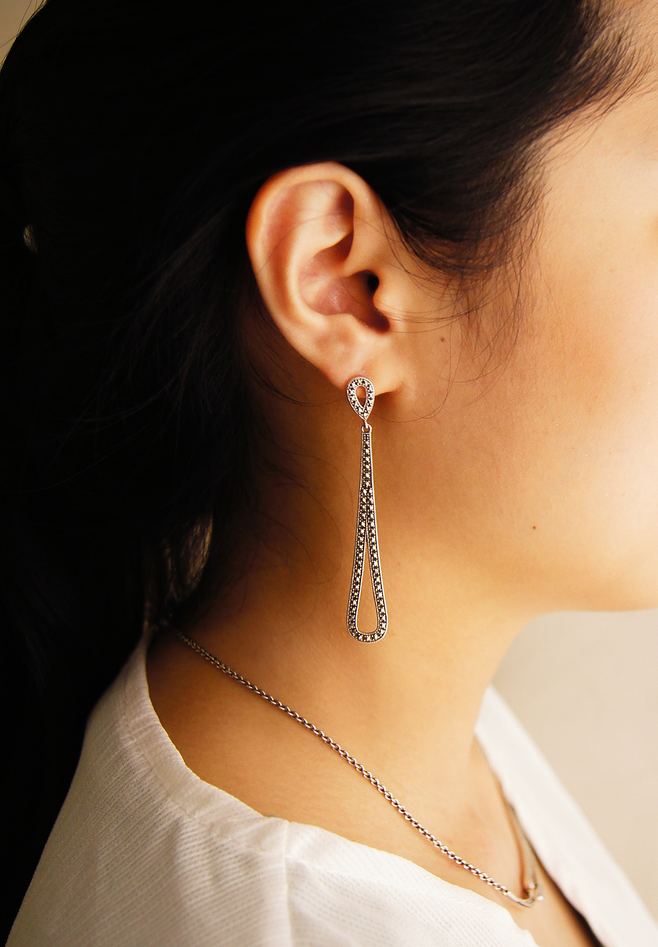 水滴線條馬克賽石耳環