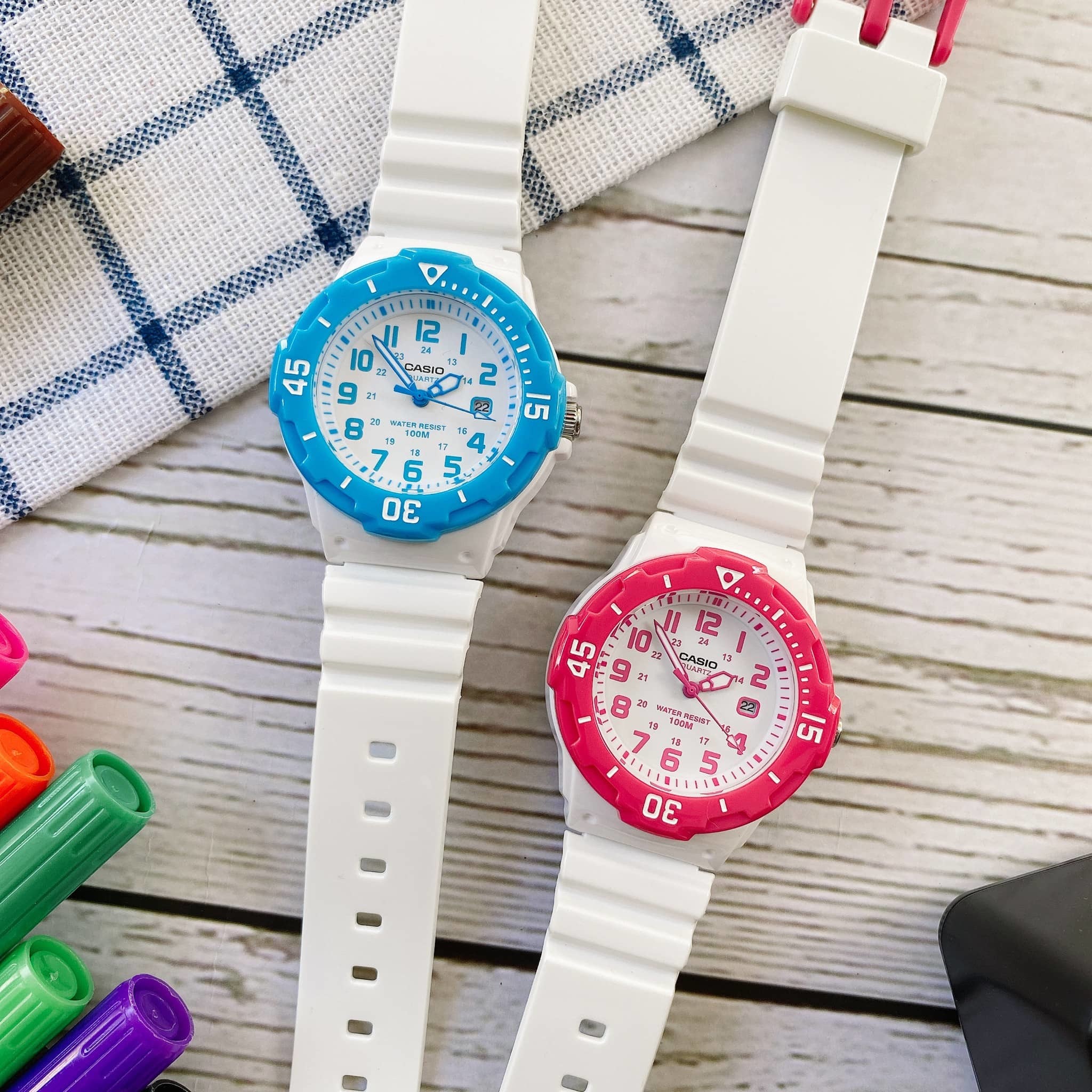 【CASIO 卡西歐】運動潛水風格腕錶 LRW-200H-2B 白x藍數字/ LRW-200H-4B 白x桃紅數字 34.2mm 現代鐘錶